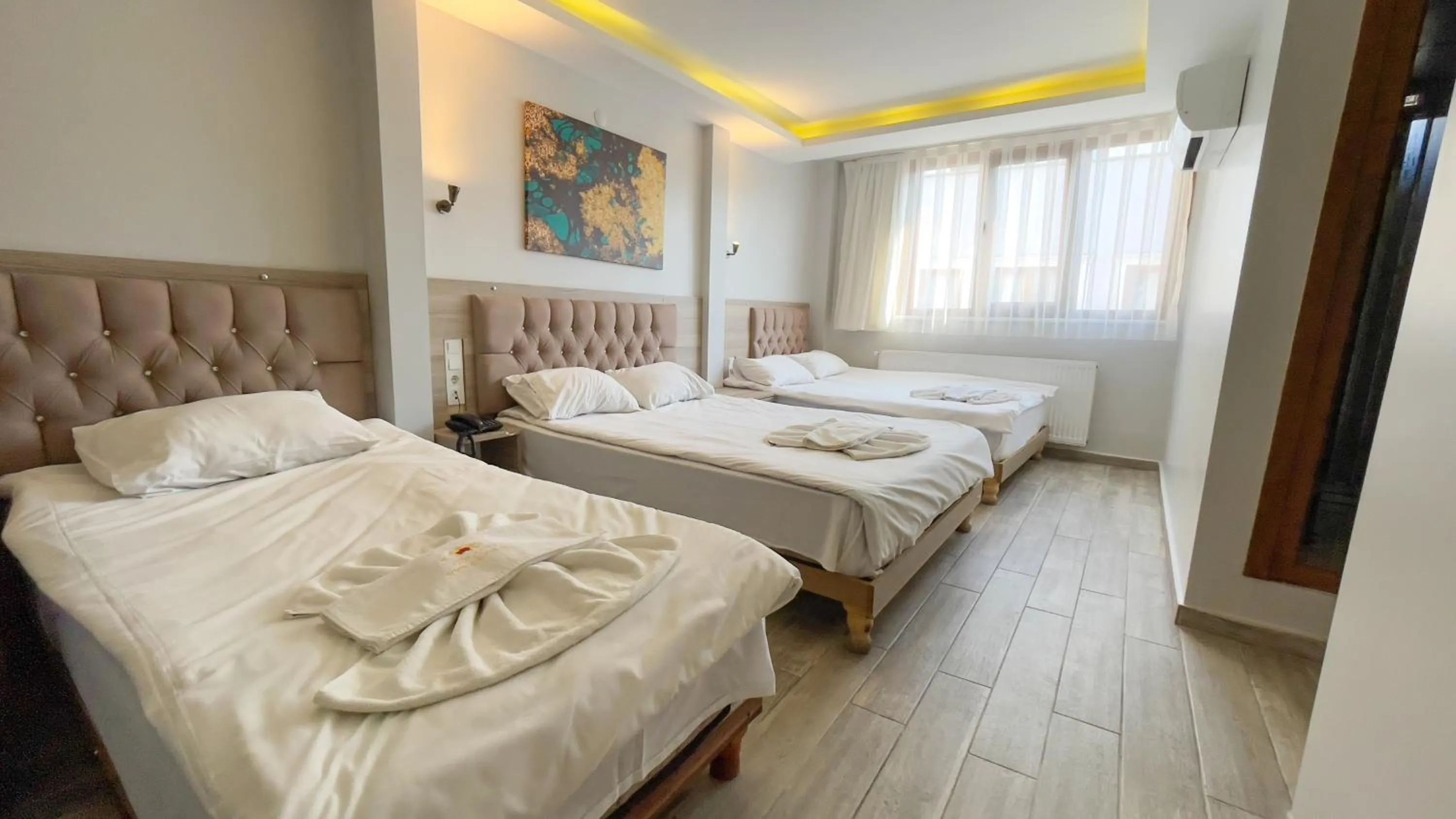 Photo of the whole room, Bed in Gul Otel