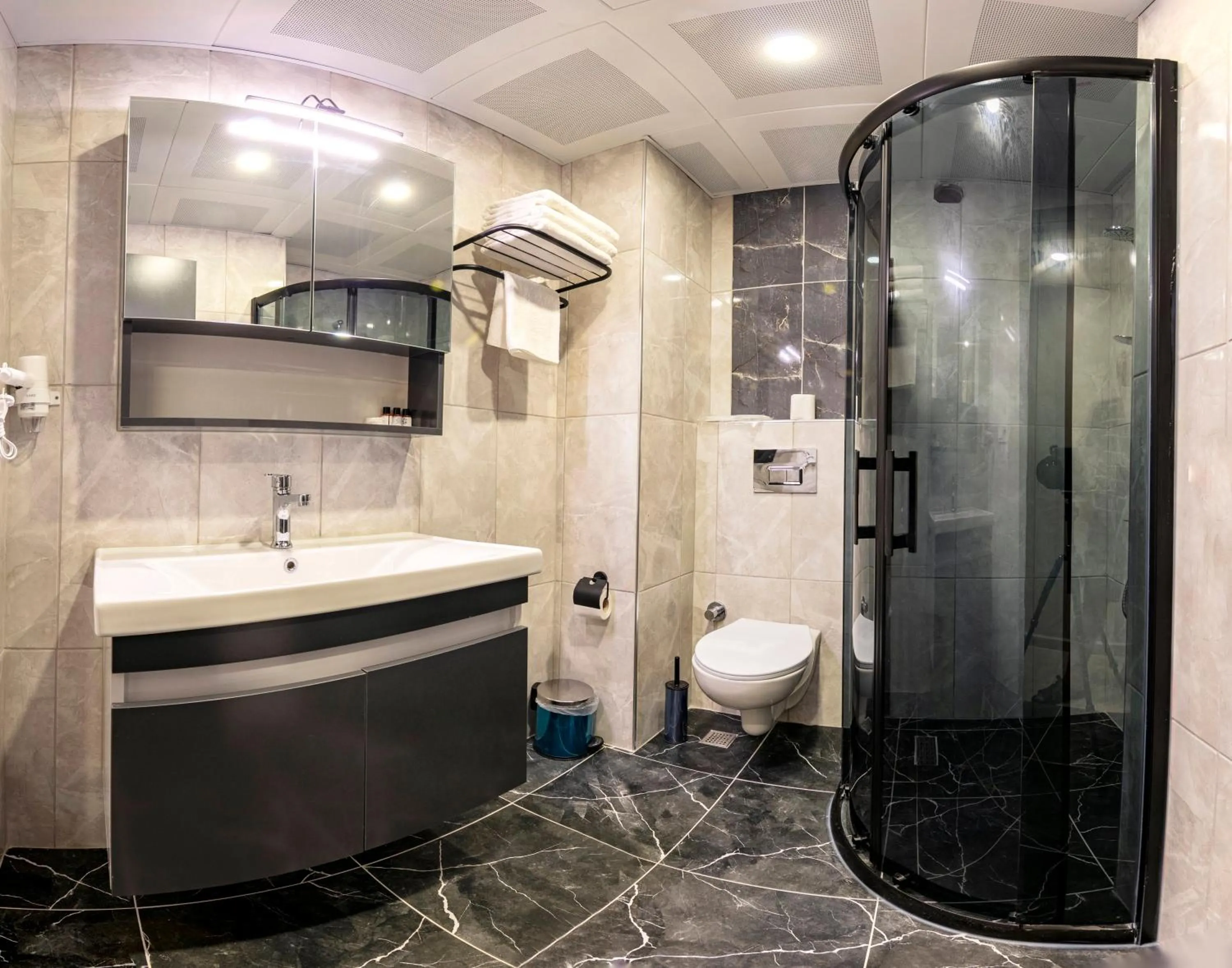 Bathroom in Gul Otel