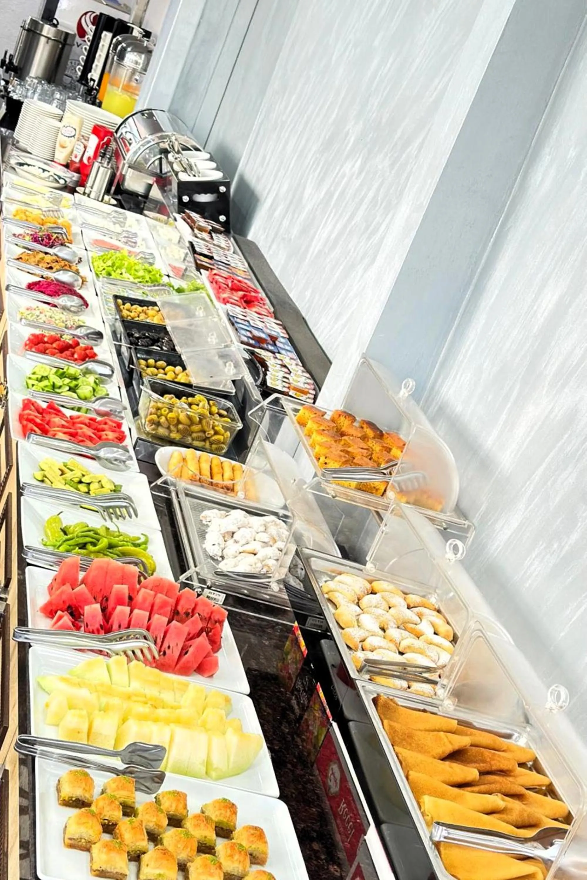 Buffet breakfast in Gul Otel