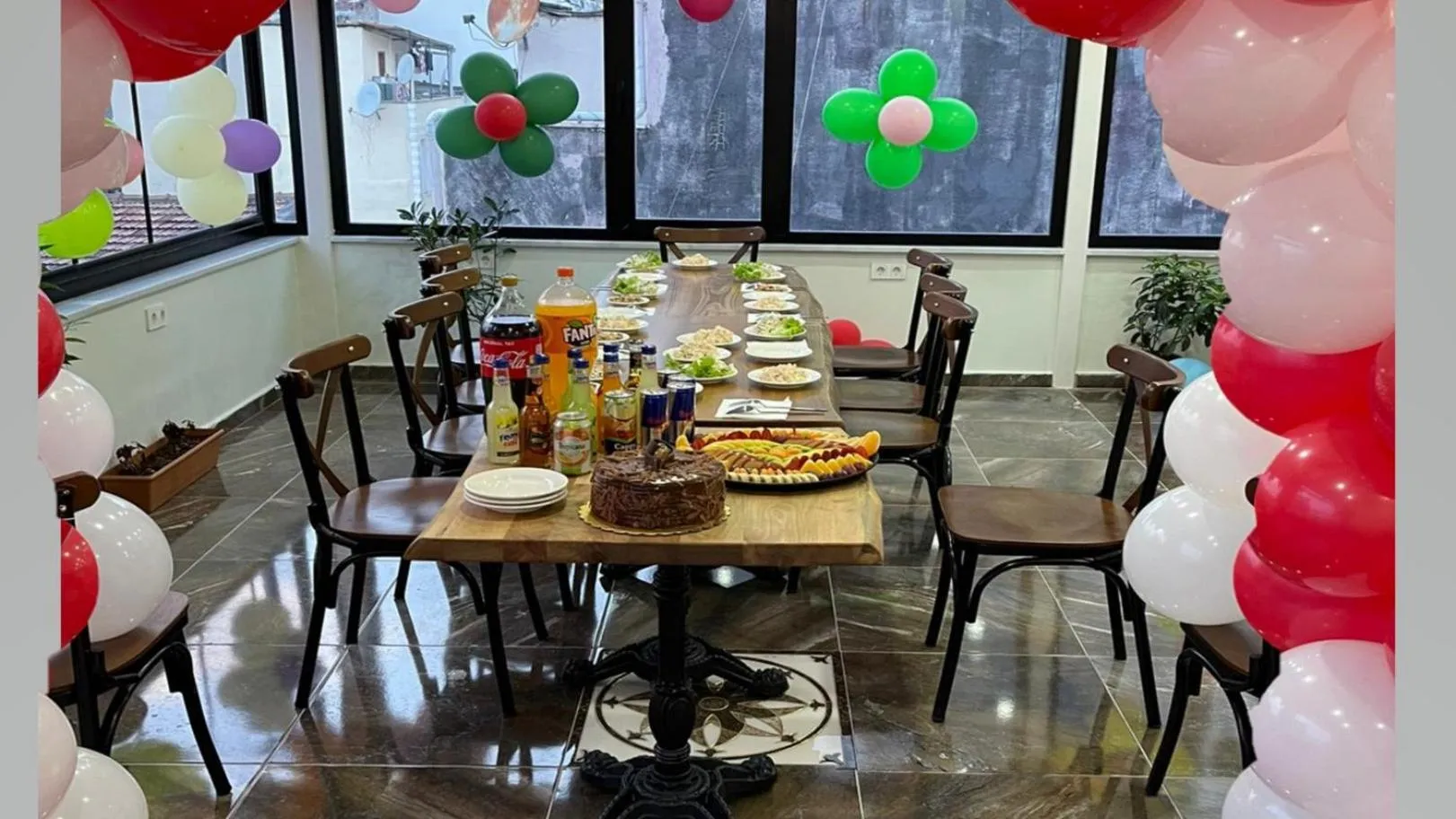 Restaurant/places to eat in Gul Otel