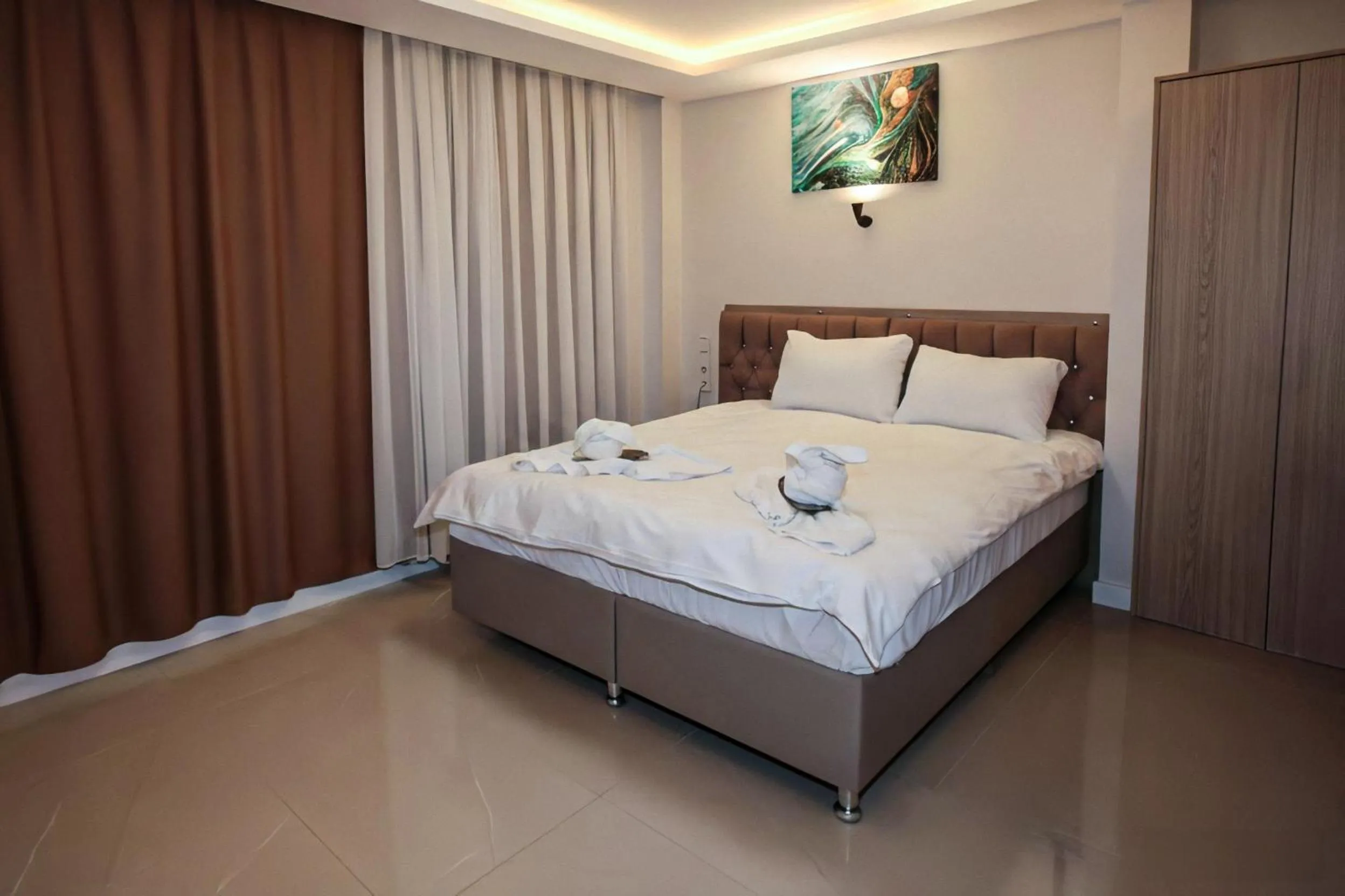 Photo of the whole room, Bed in Gul Otel