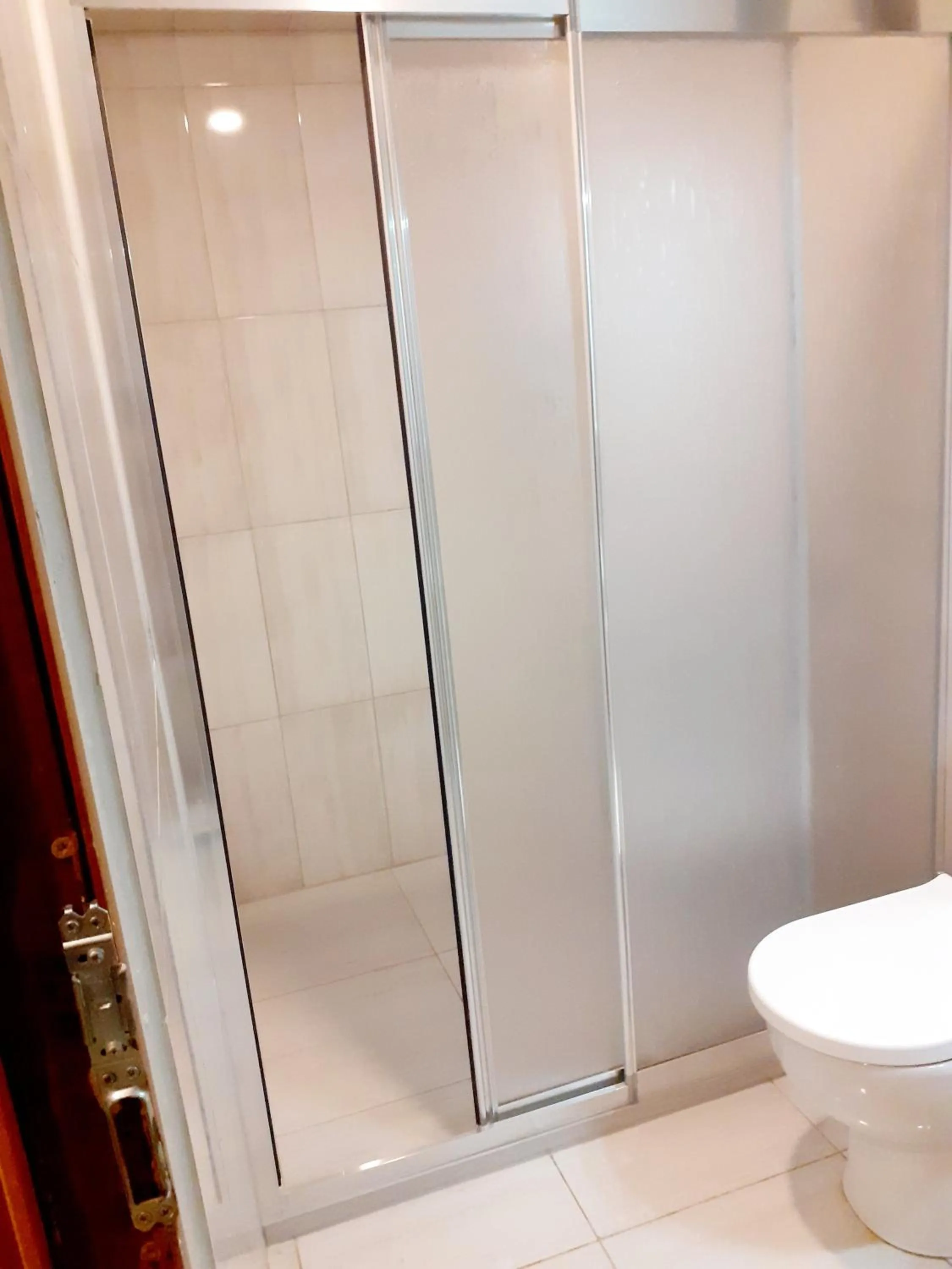 Shower in Gul Otel