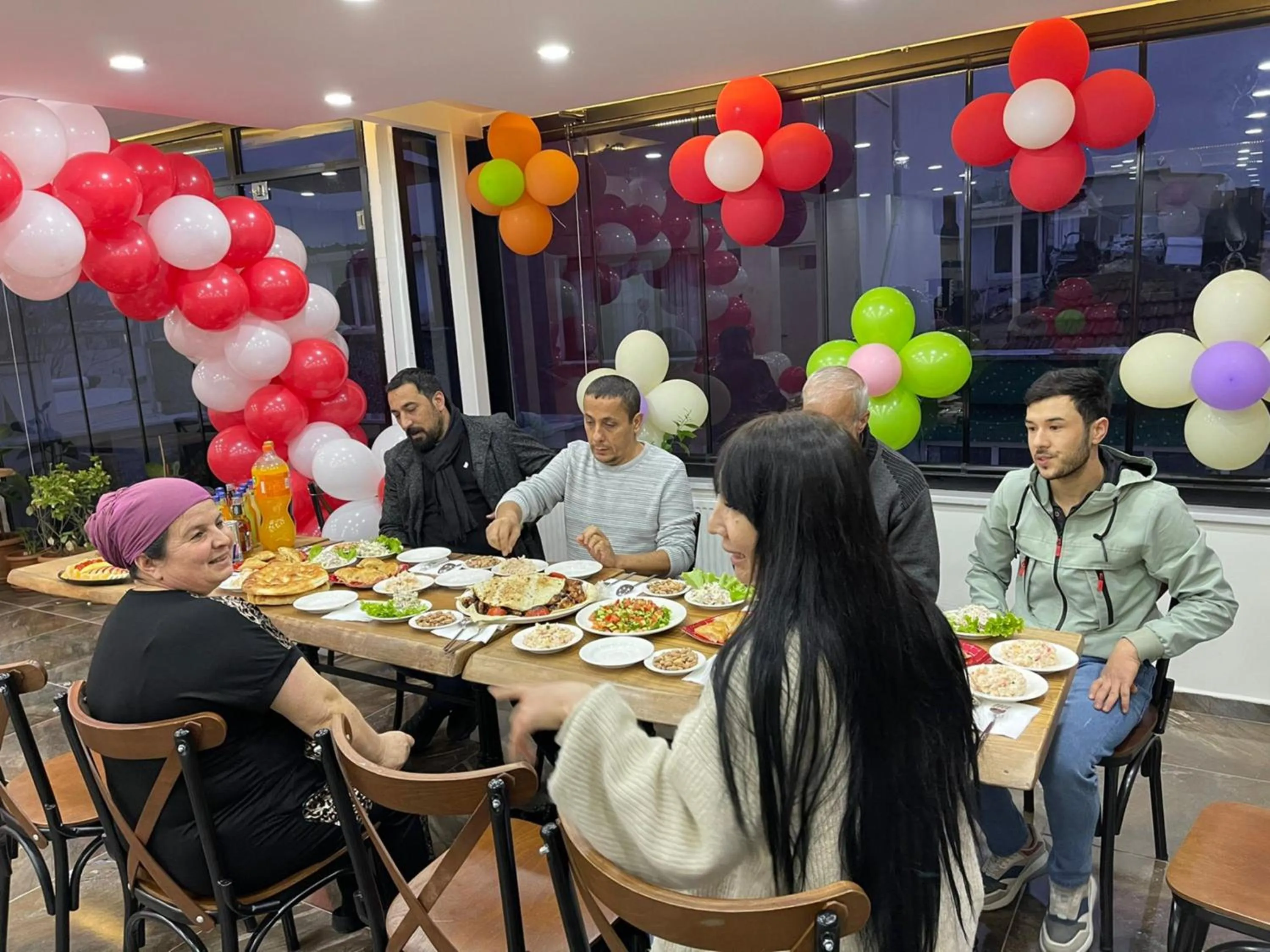 Restaurant/places to eat in Gul Otel