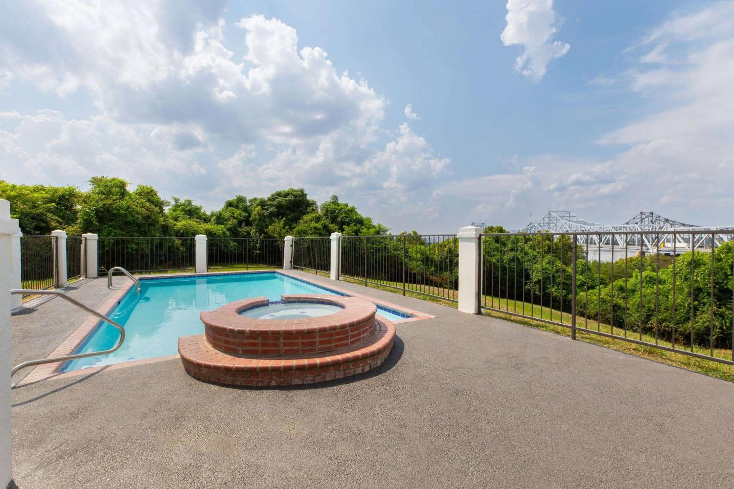 Swimming pool in Days Inn & Suites by Wyndham Vicksburg