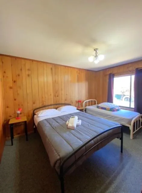 Bedroom, Bed in Anglers Reach Lakeside Village