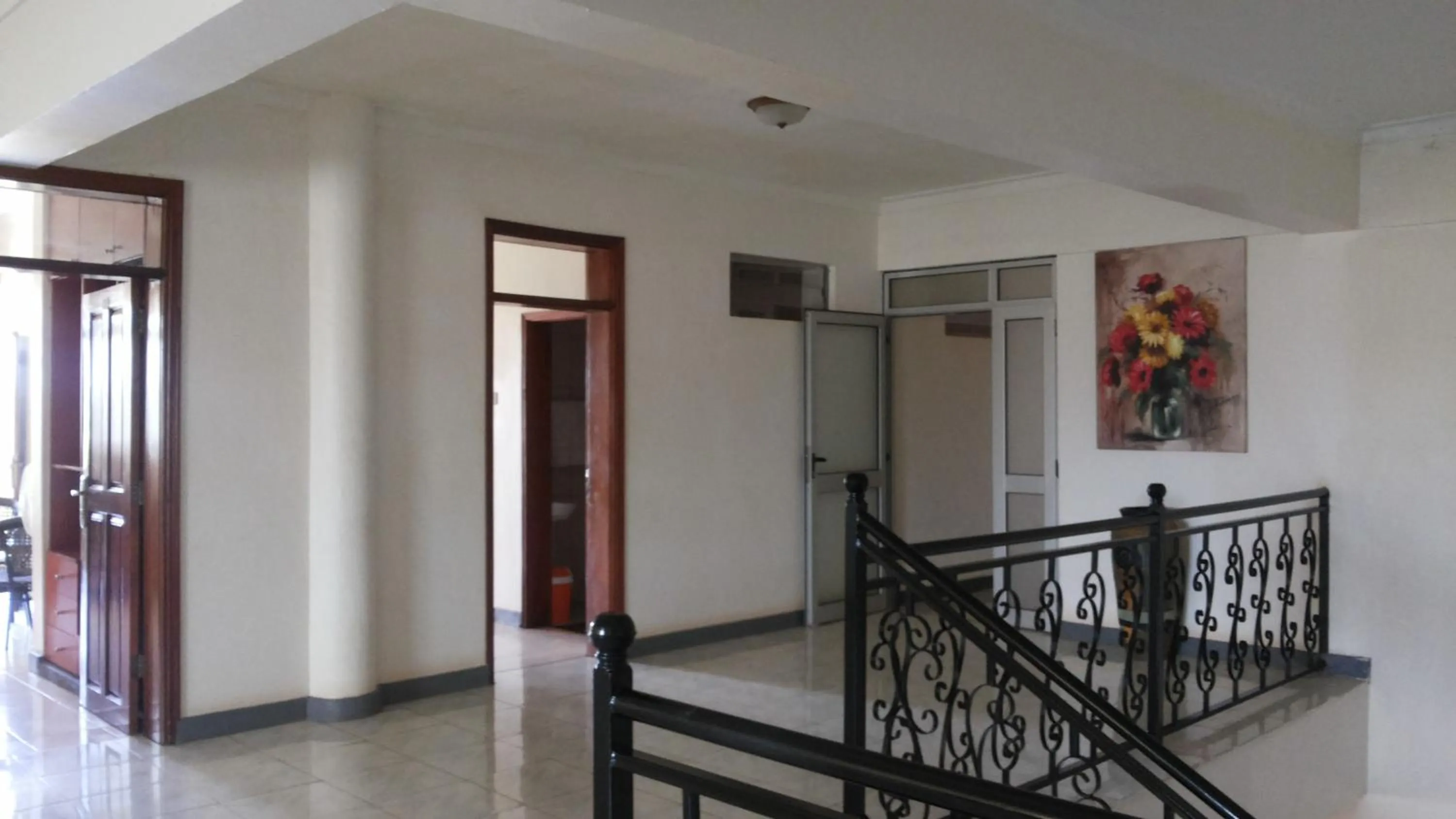 Facade/entrance in Westcliff Hotel