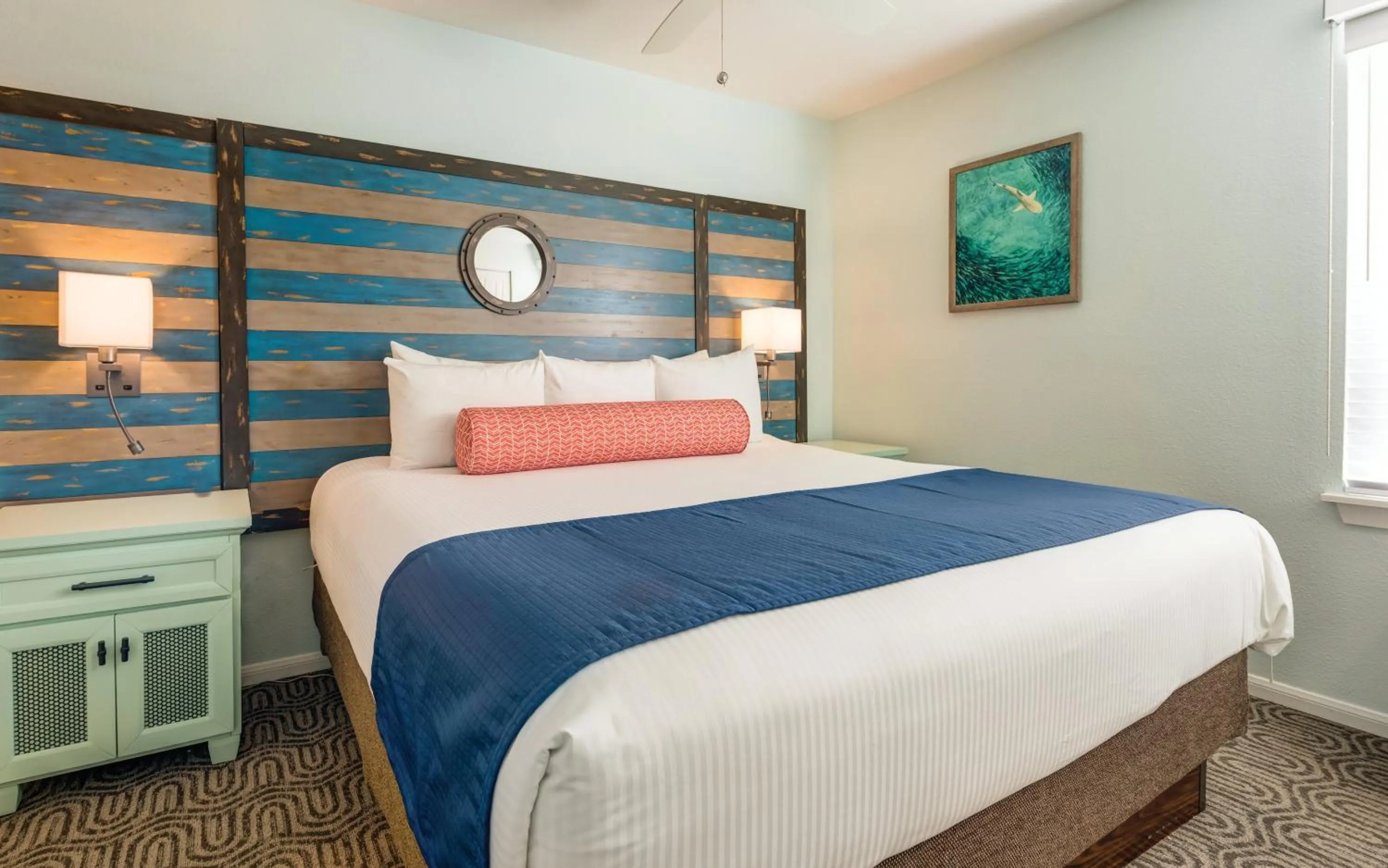 Photo of the whole room, Bed in WorldMark San Diego – Mission Valley