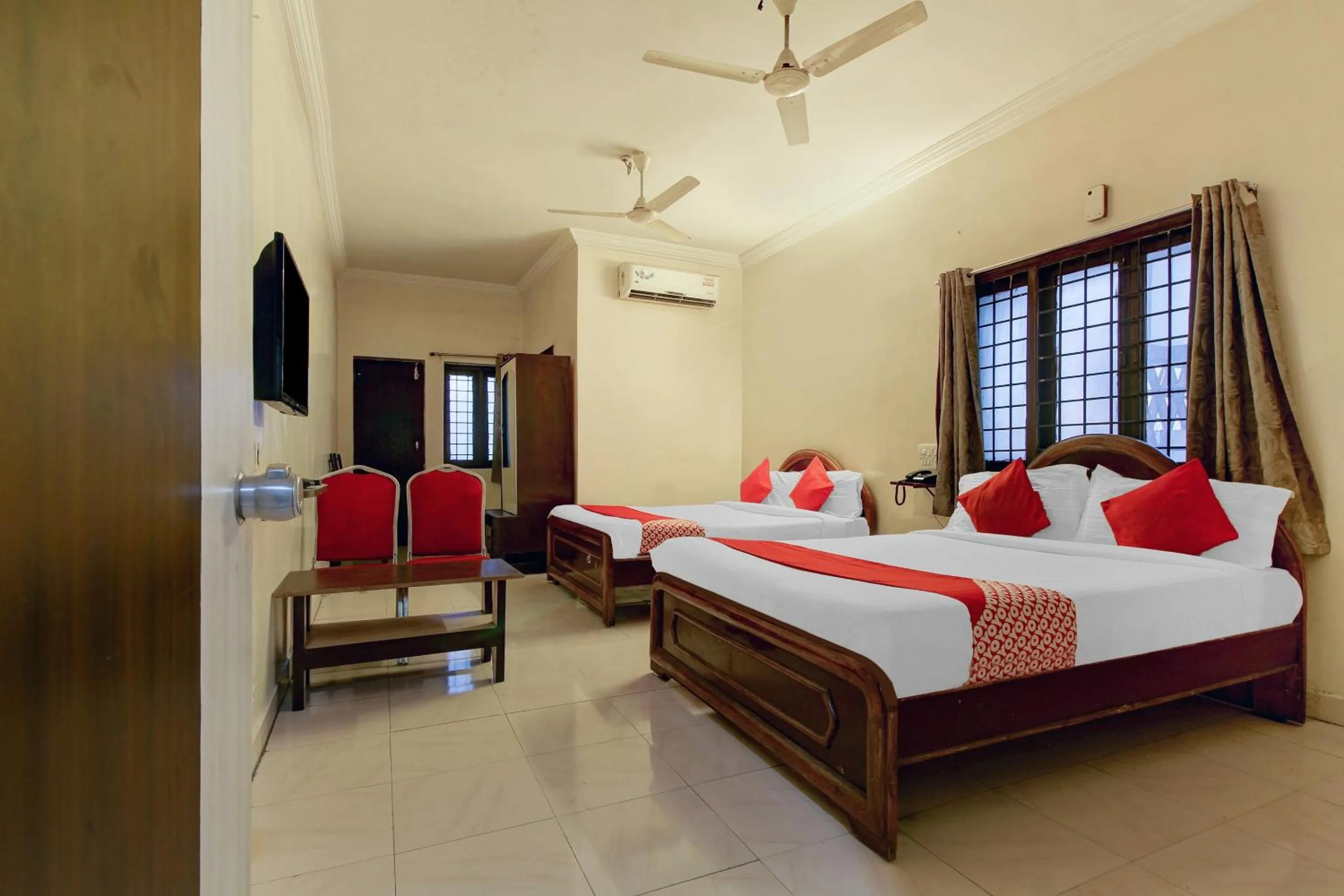 Hotel O Sahasra Residency Near Nexus Hyderabad