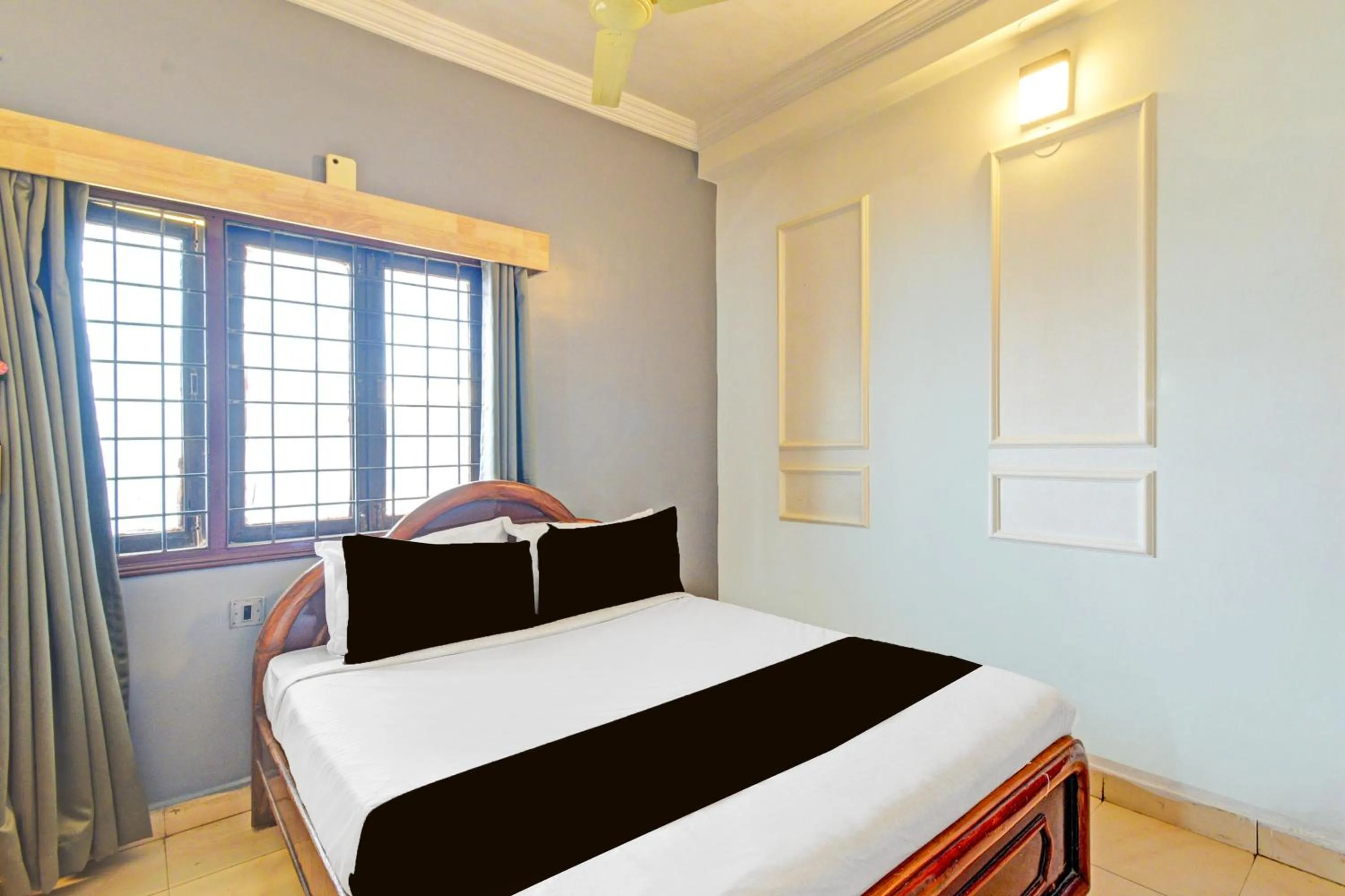 Bedroom in Hotel O Sahasra Residency Near Nexus Hyderabad