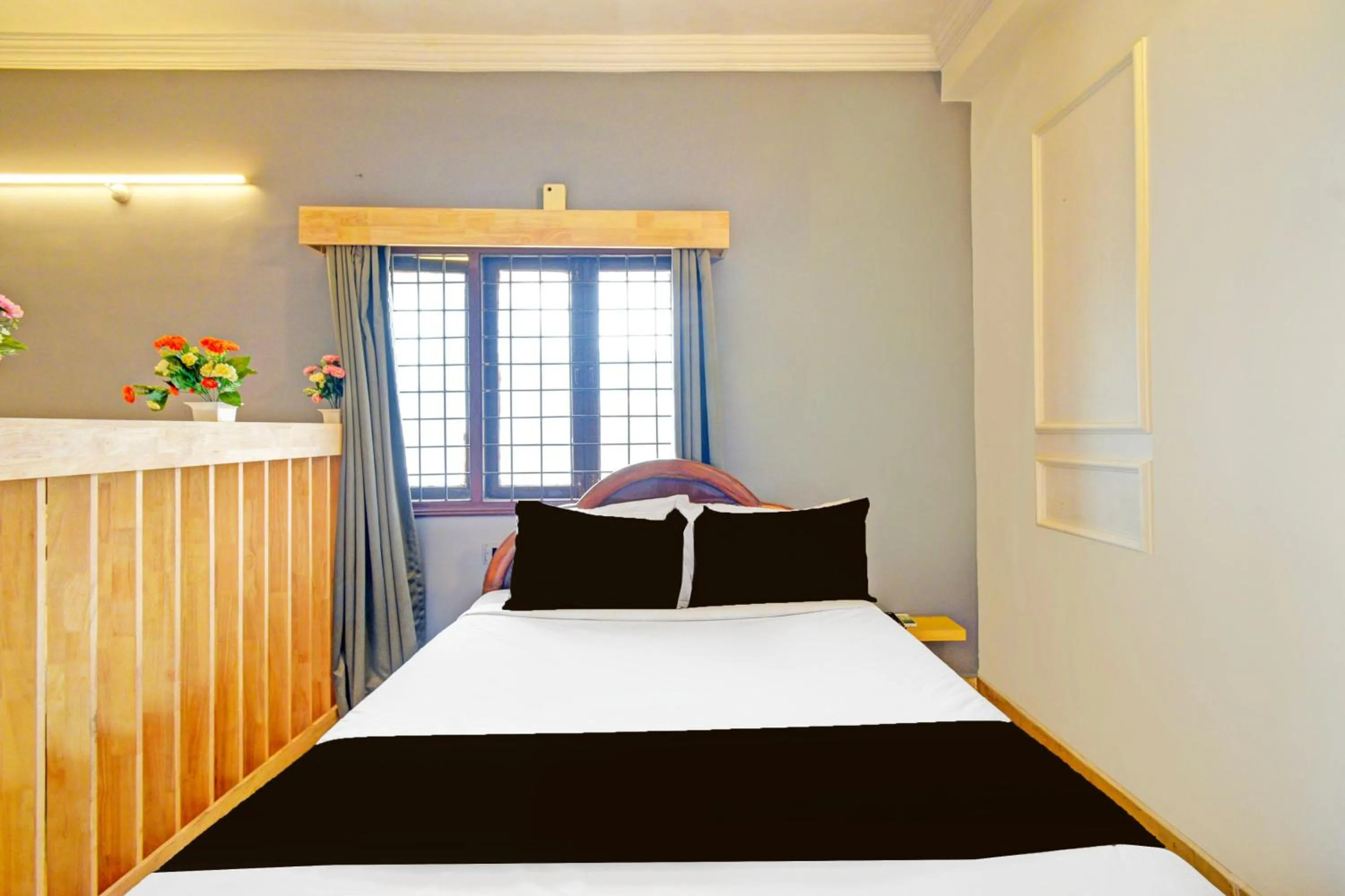 Bedroom in Hotel O Sahasra Residency Near Nexus Hyderabad