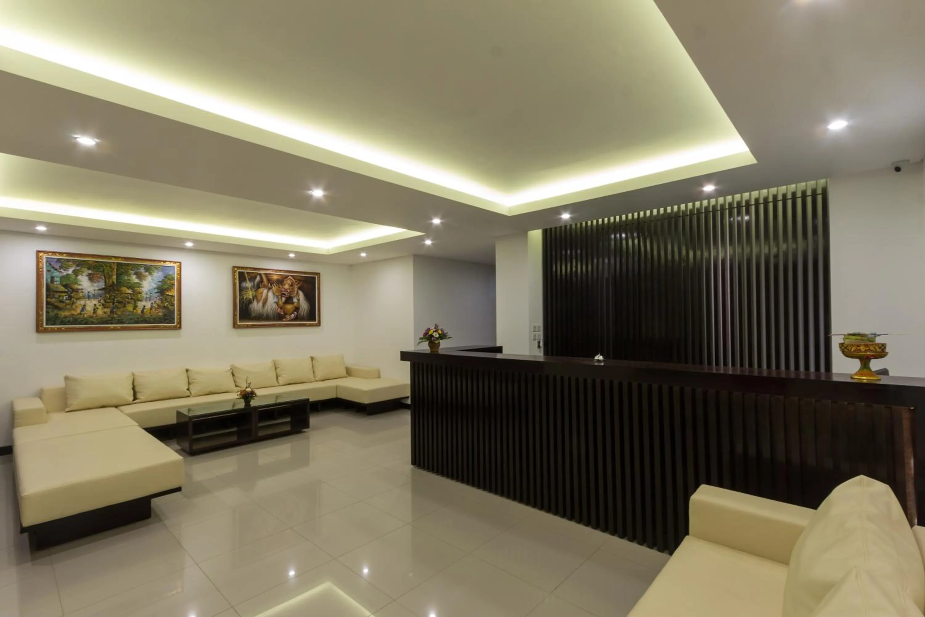 Lobby or reception in Adhiloka