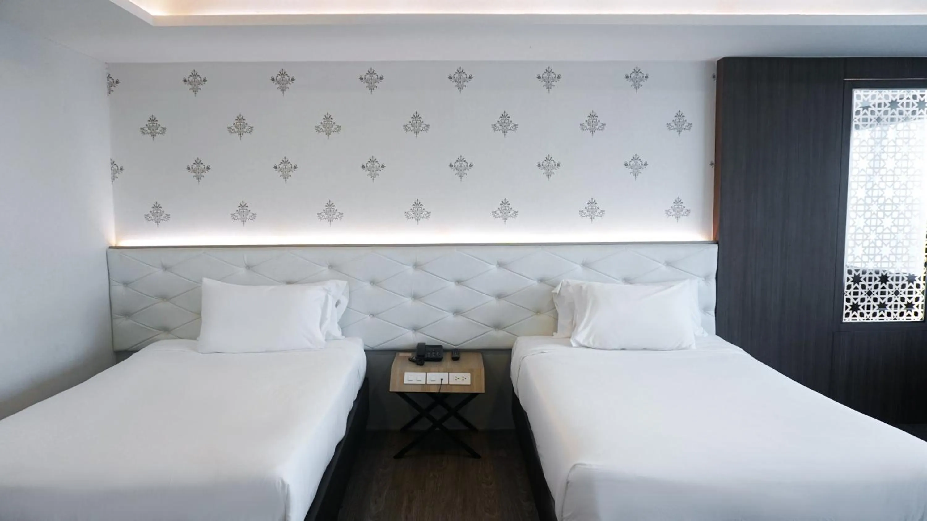 Photo of the whole room in Alfahad Hotel