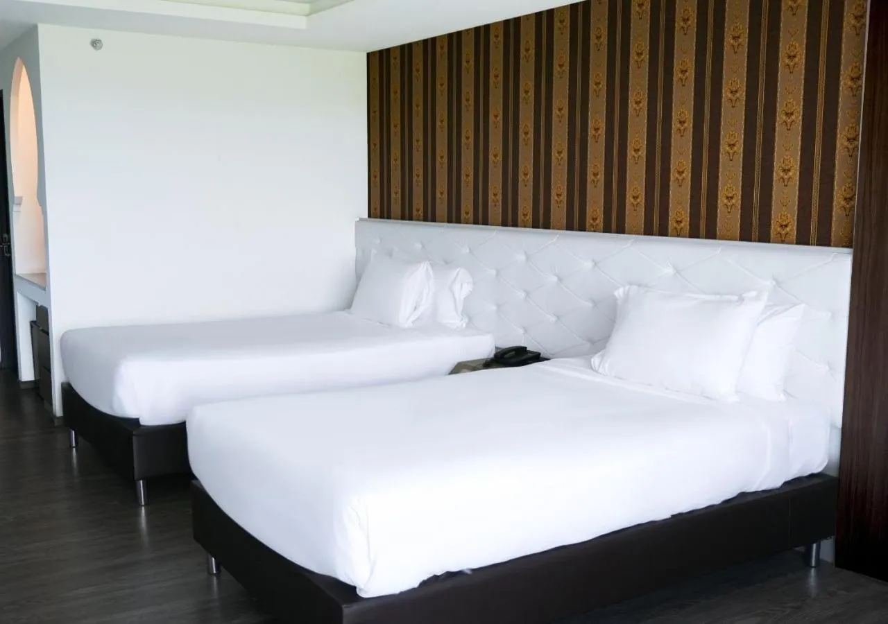 Bed in Alfahad Hotel