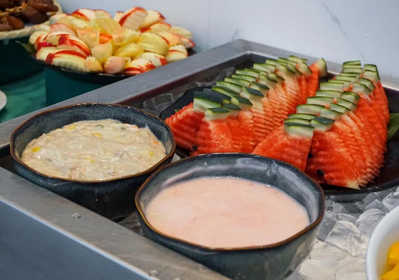 Food in Alfahad Hotel