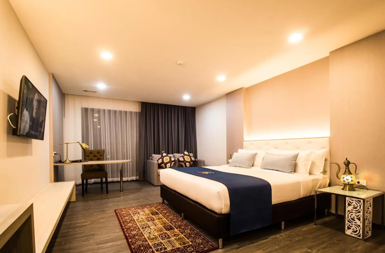 Deluxe Double Room in Alfahad Hotel