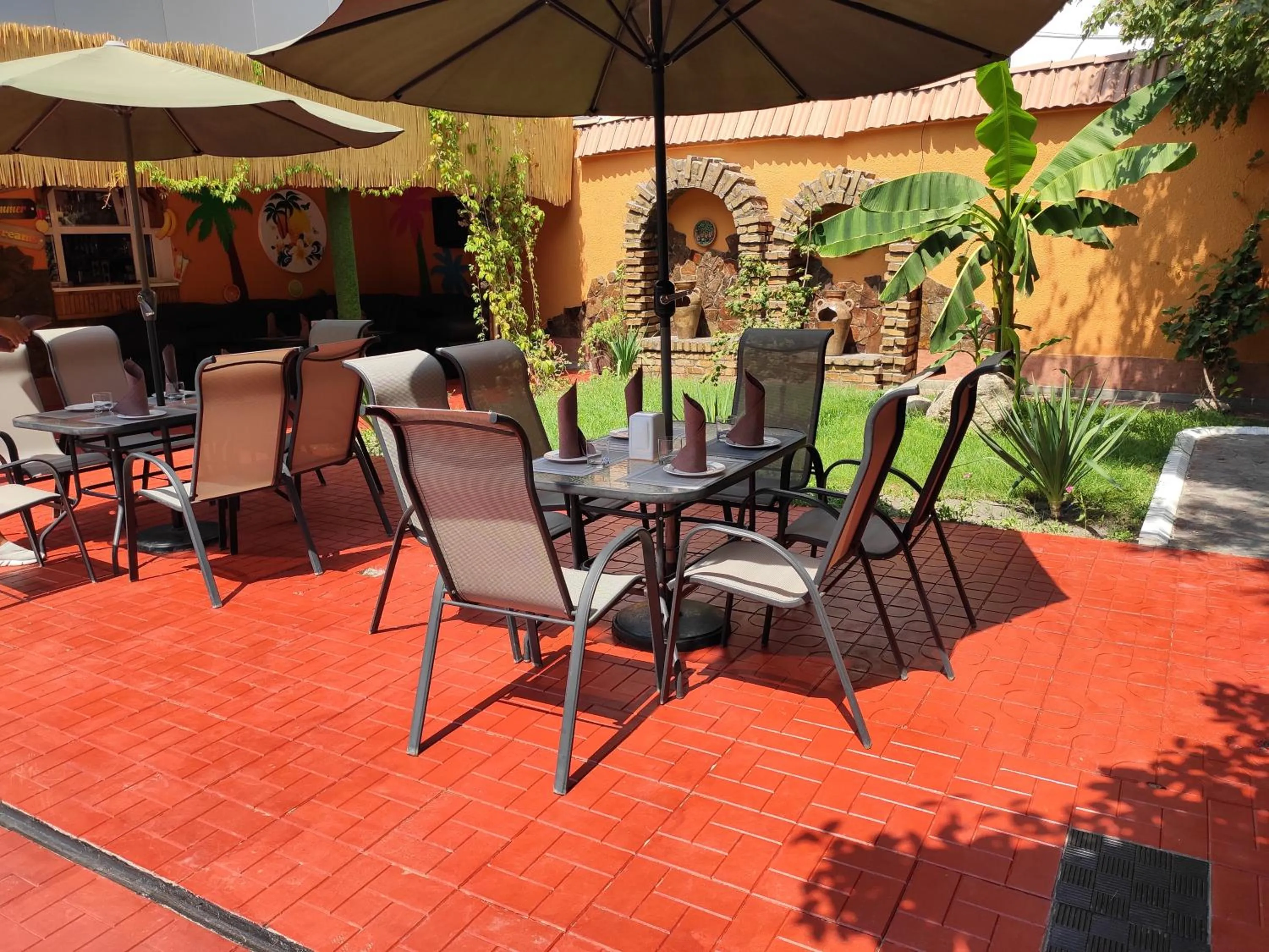 Restaurant/places to eat in Asia Hotel Fergana