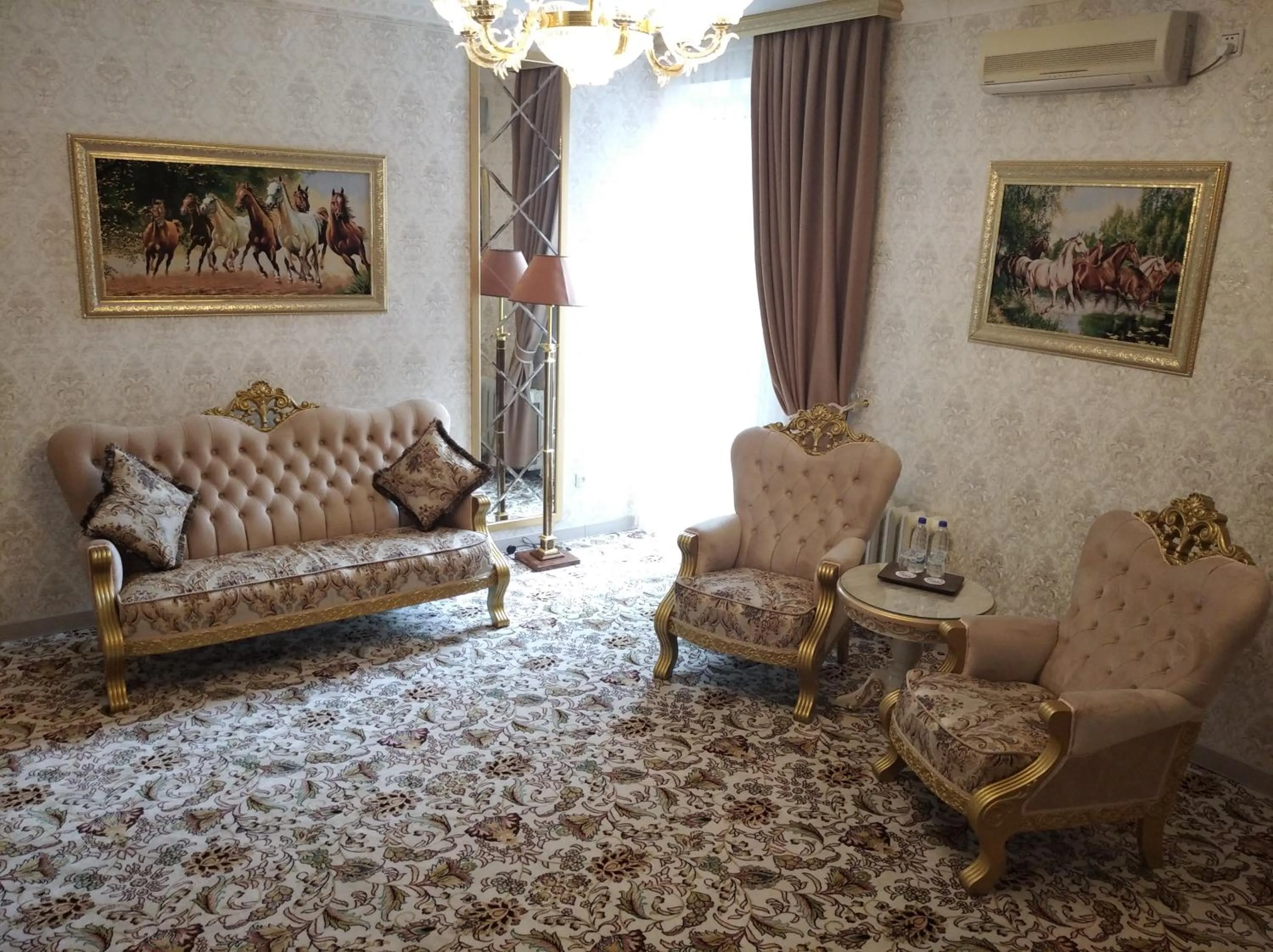 Living room in Asia Hotel Fergana