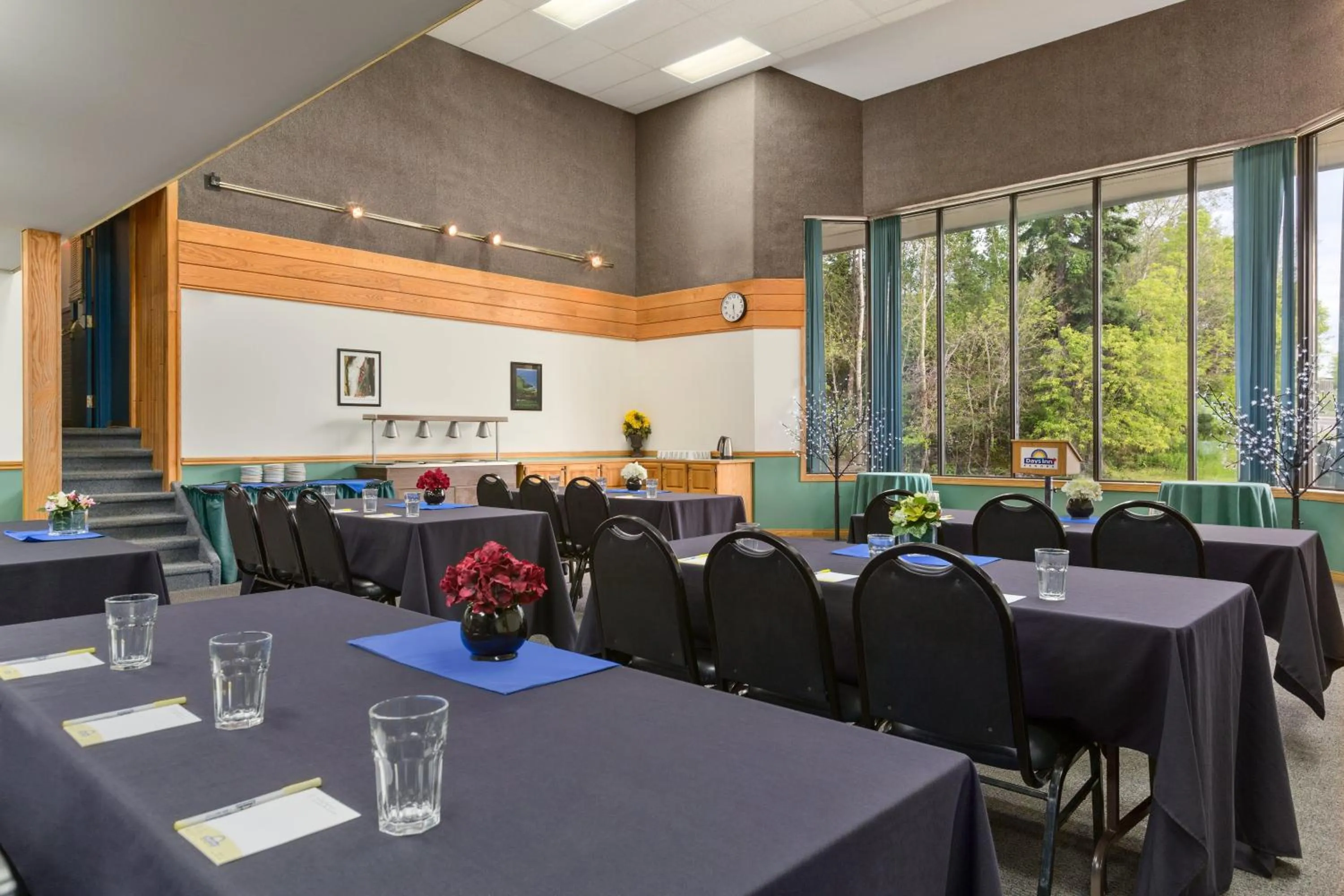 Business facilities, Restaurant/Places to Eat in Sunset Inn Kenora