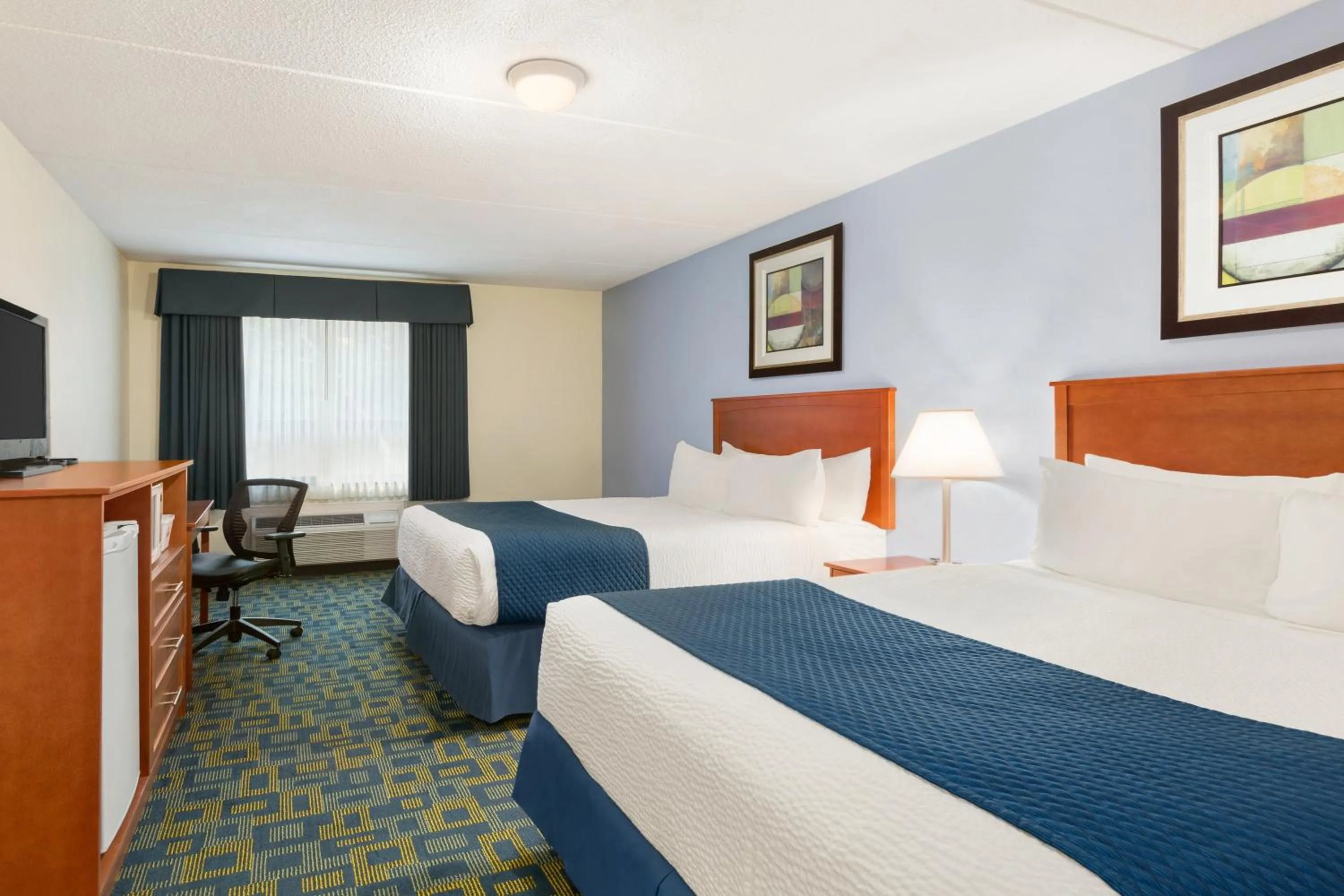 Bed in Sunset Inn Kenora