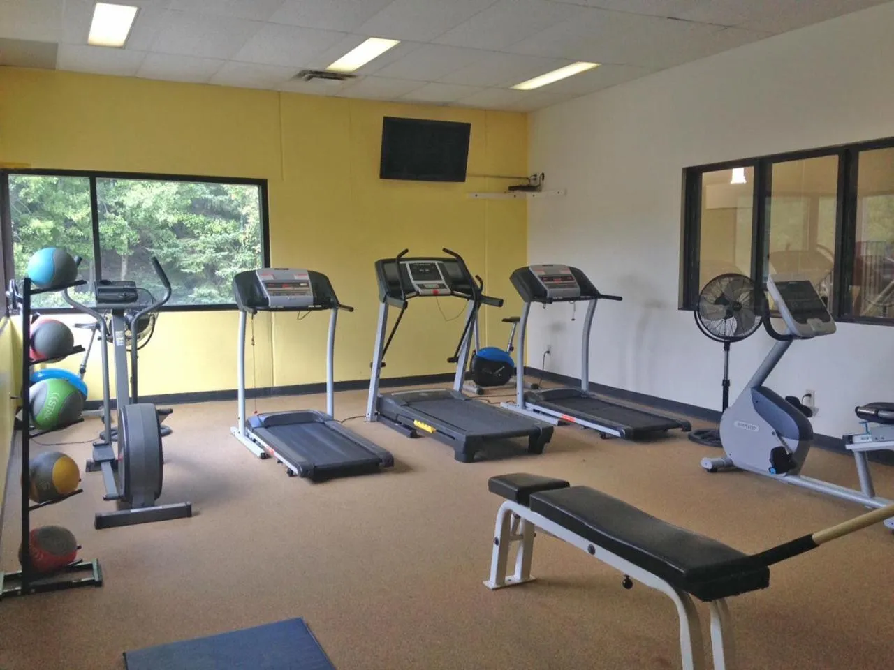 Day, Fitness Center/Facilities in Sunset Inn Kenora