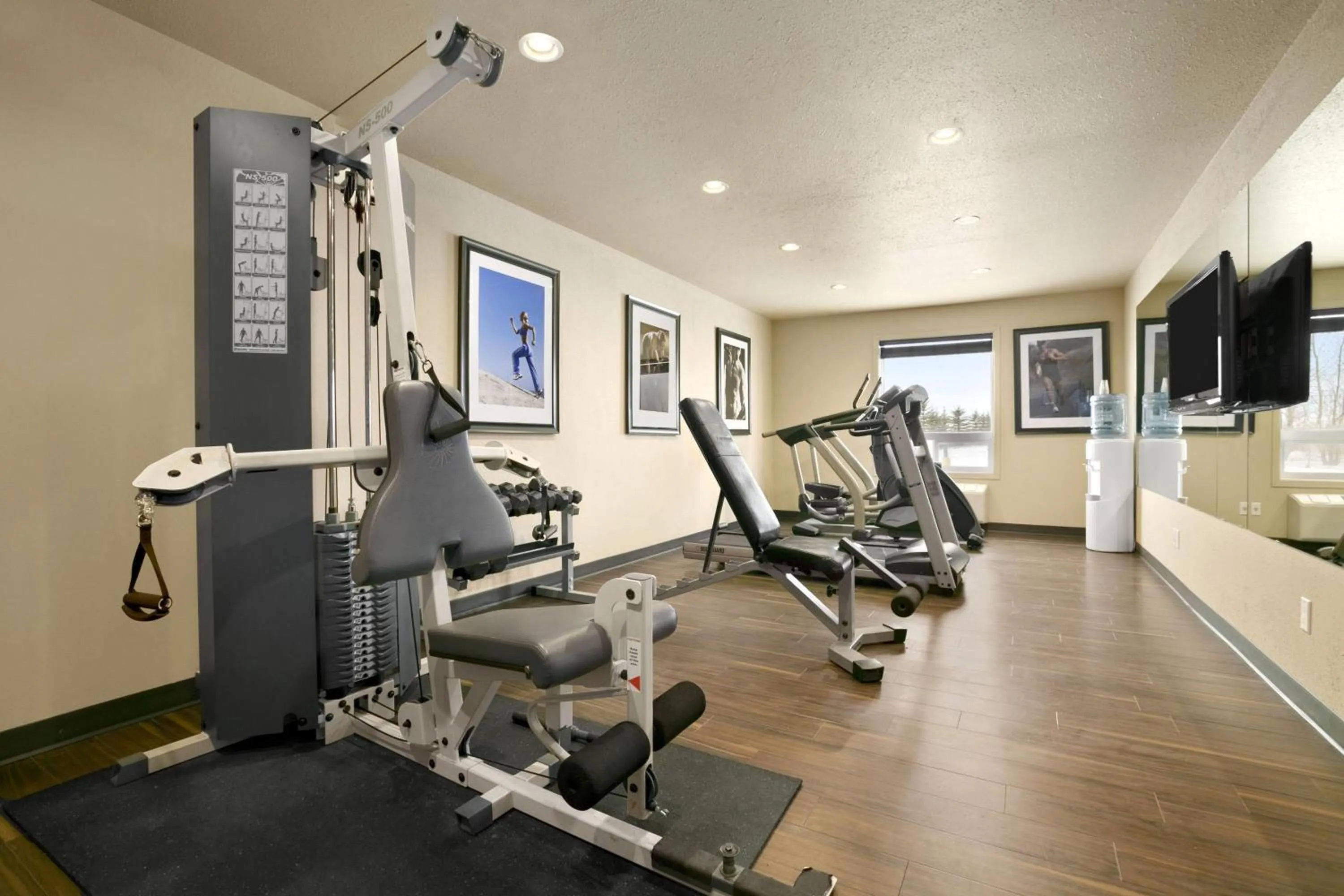 Fitness centre/facilities in Days Inn by Wyndham Regina