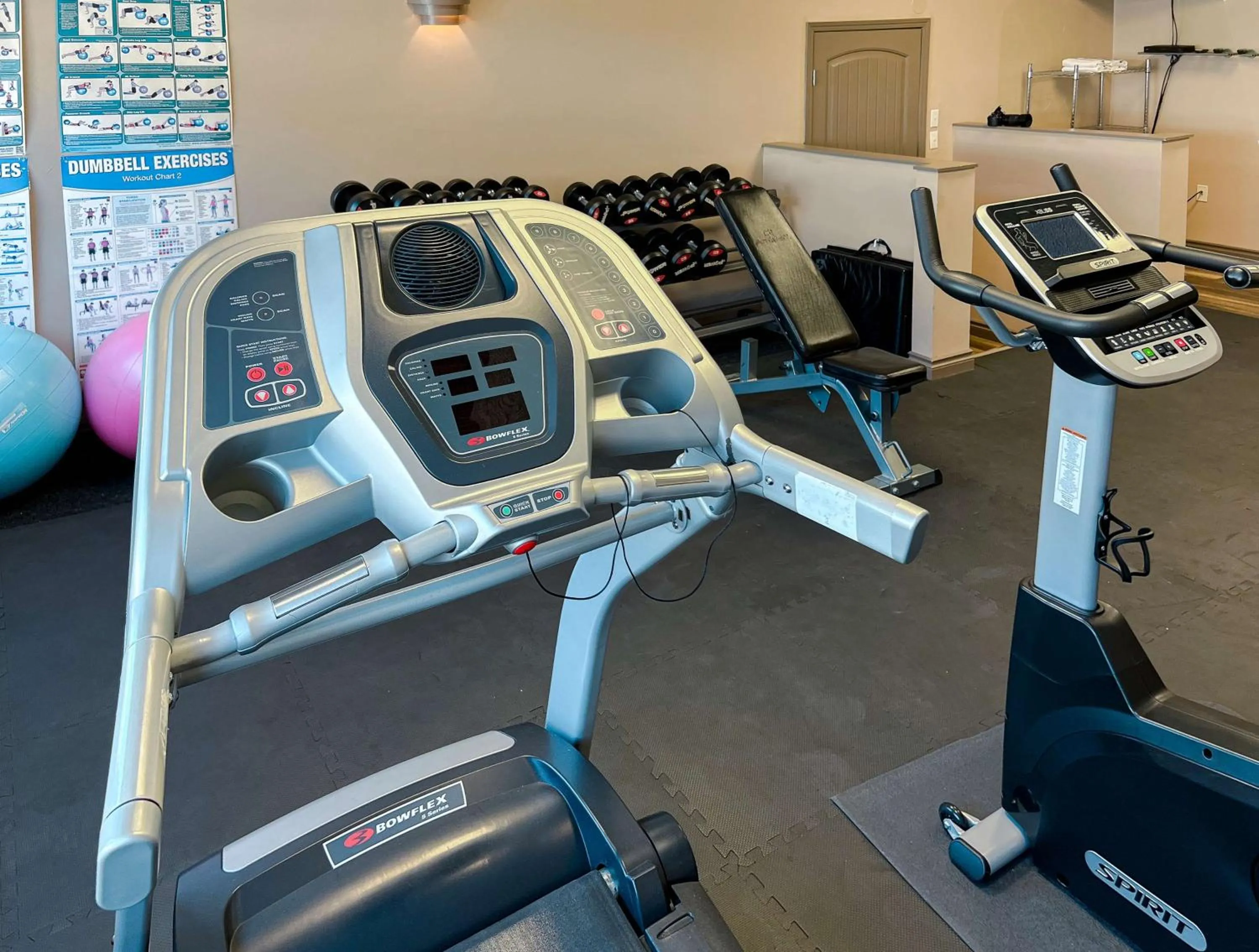 Fitness centre/facilities in Coast Swift Current Hotel