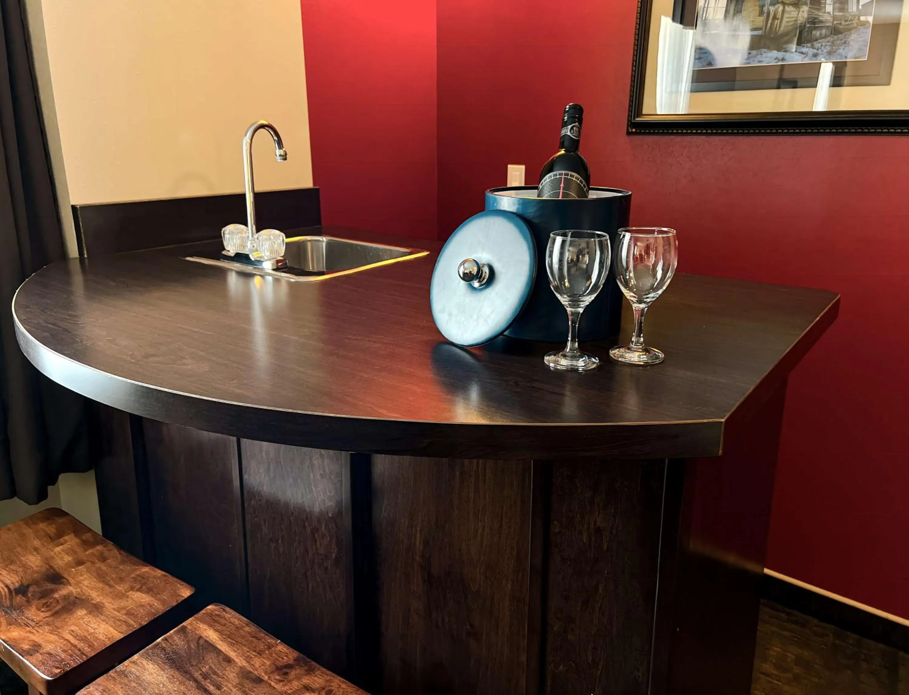 Photo of the whole room in Coast Swift Current Hotel