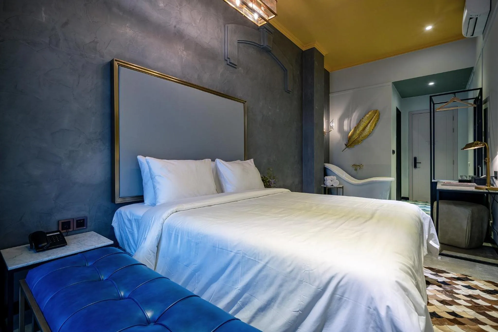 Bed in HOTEL le JARDIN SECRET saigon