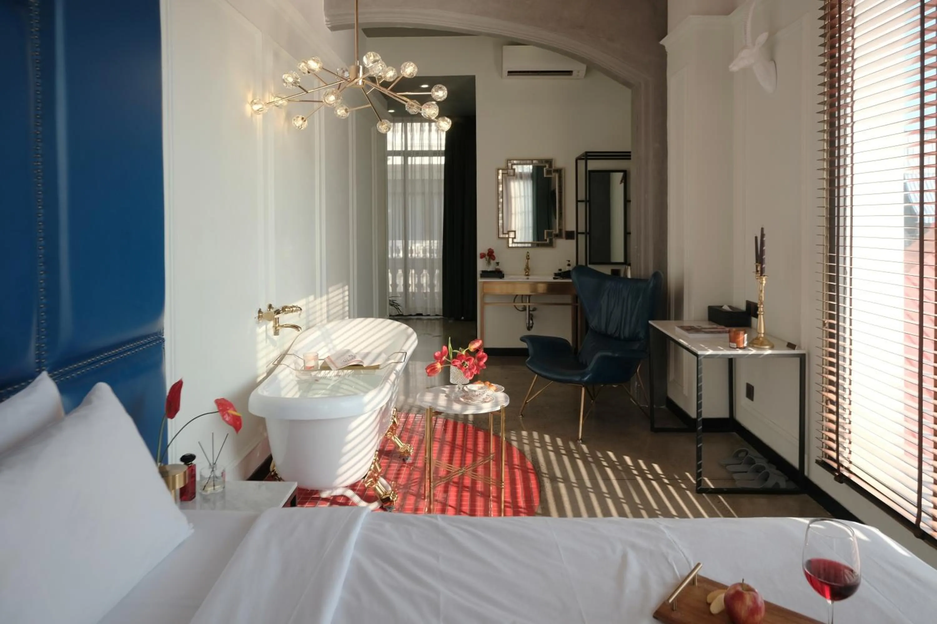 Bed in HOTEL le JARDIN SECRET saigon