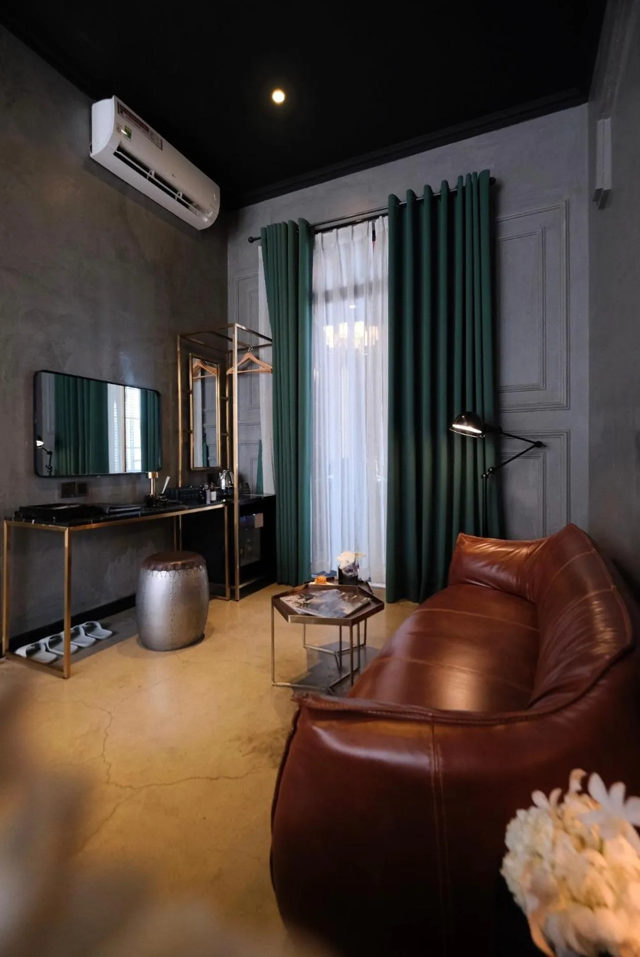 Photo of the whole room in HOTEL le JARDIN SECRET saigon