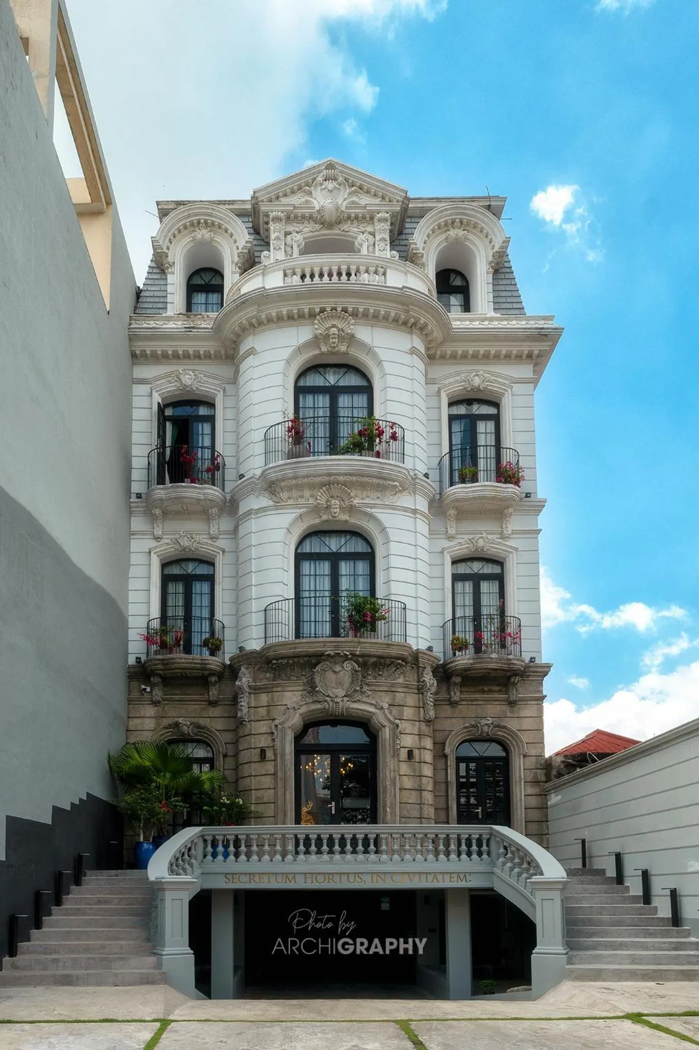 HOTEL le JARDIN SECRET saigon