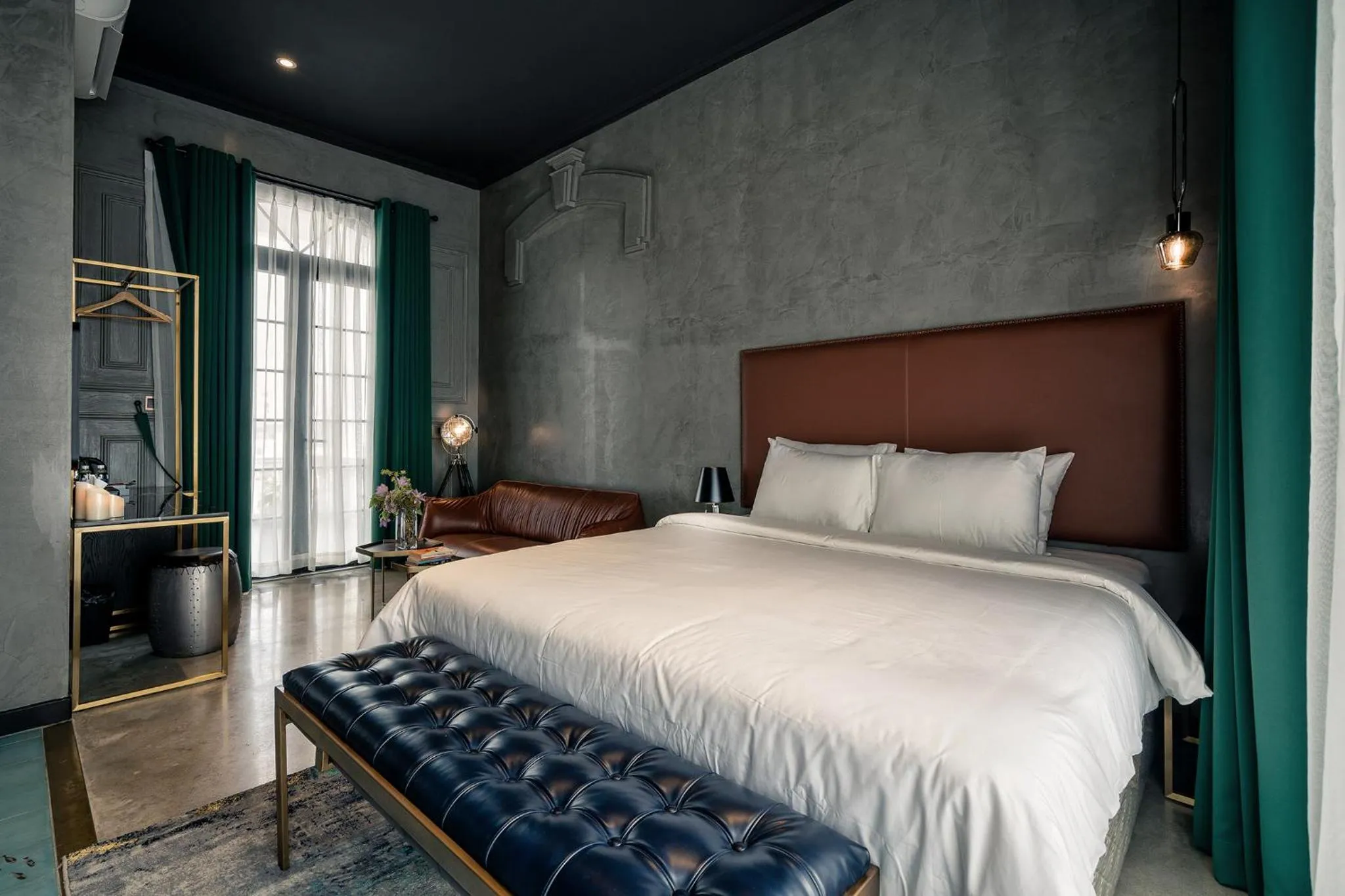 Photo of the whole room, Bed in HOTEL le JARDIN SECRET saigon