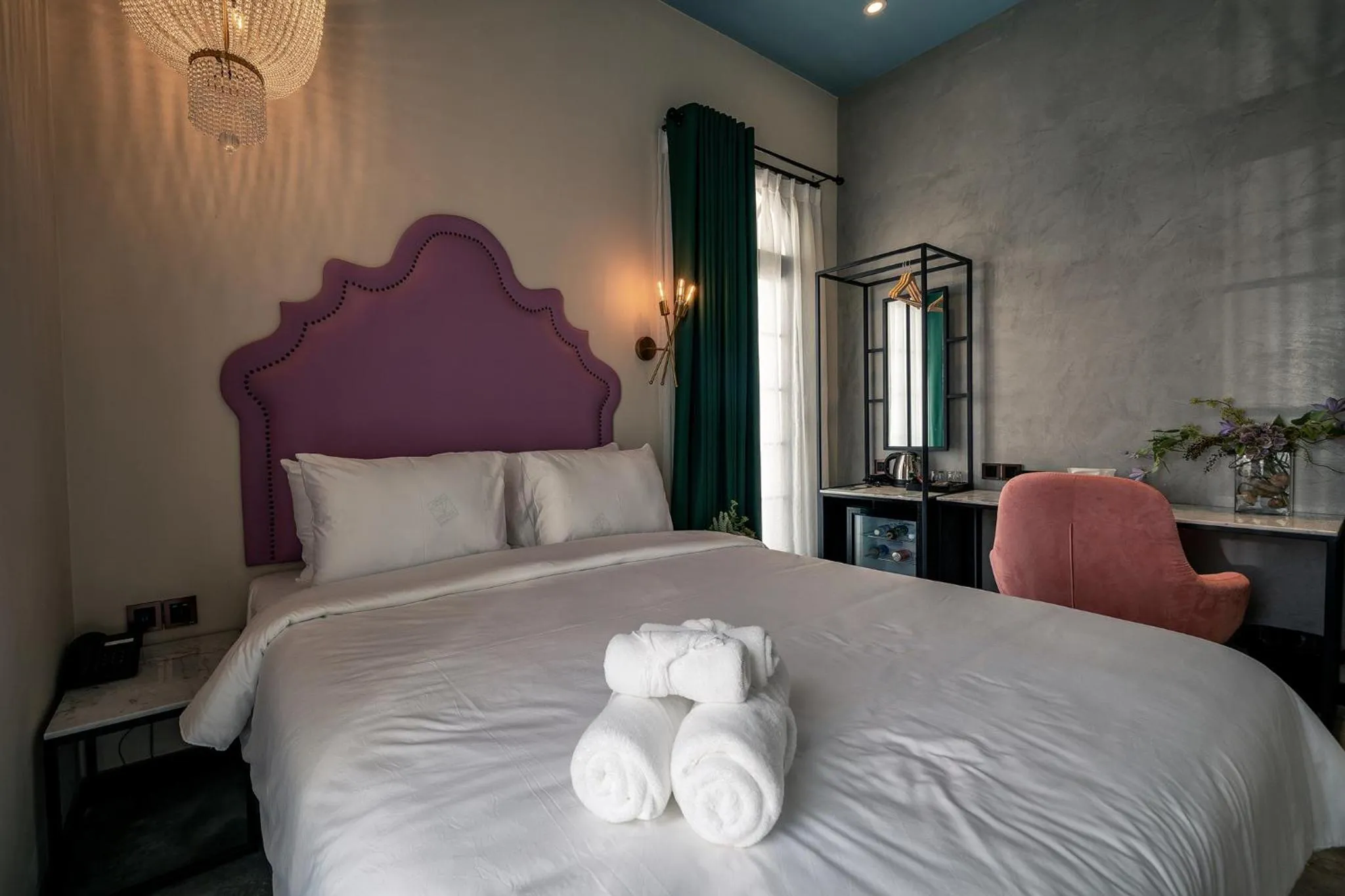 Bed in HOTEL le JARDIN SECRET saigon