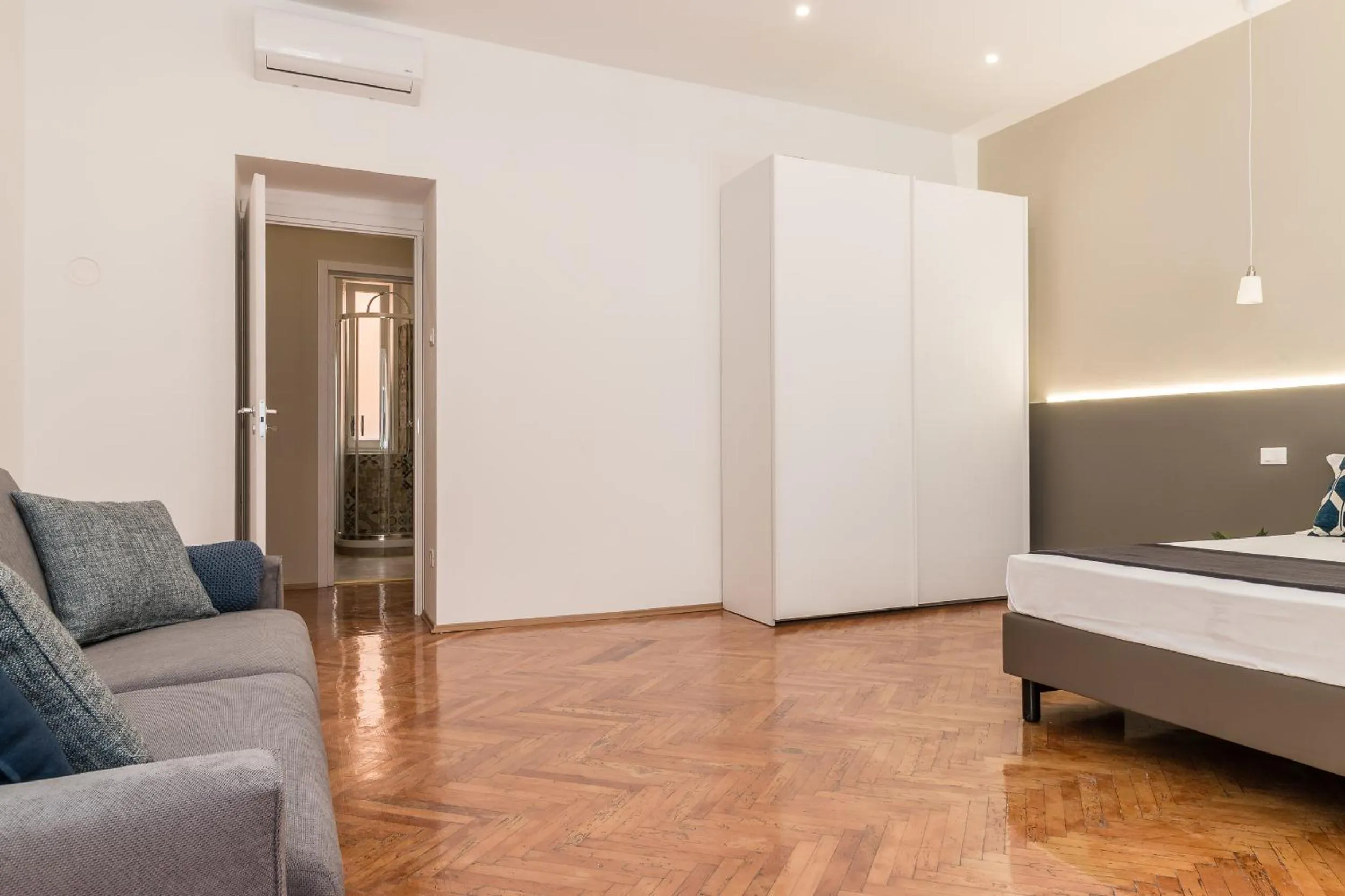 Bed in Elegante 8 posti vicino alla stazione - Grey e Blu