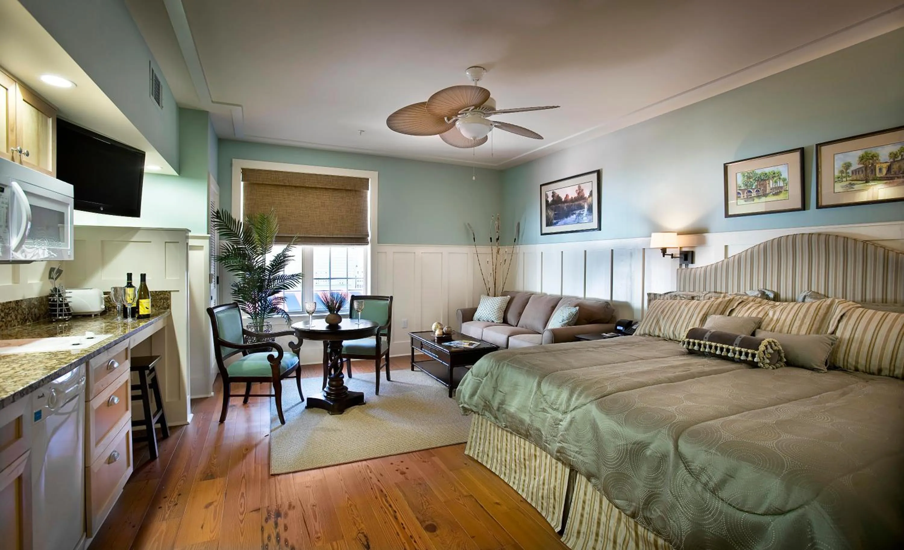 Photo of the whole room in The Inlet Sports Lodge