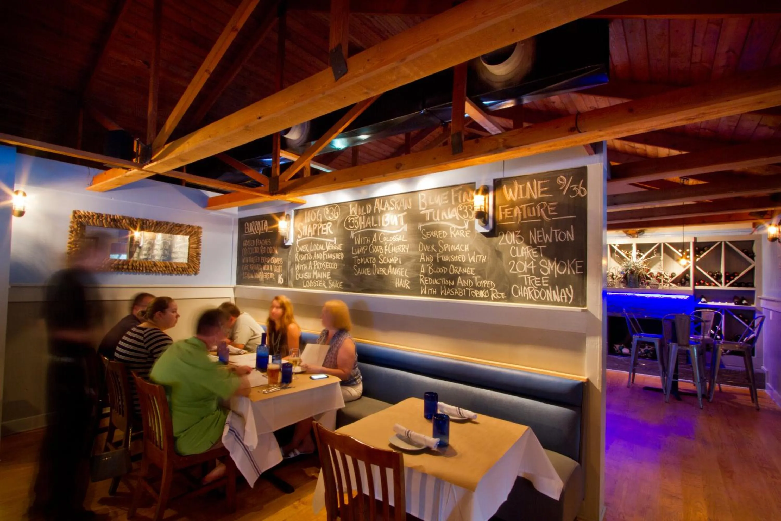 Restaurant/places to eat in The Inlet Sports Lodge