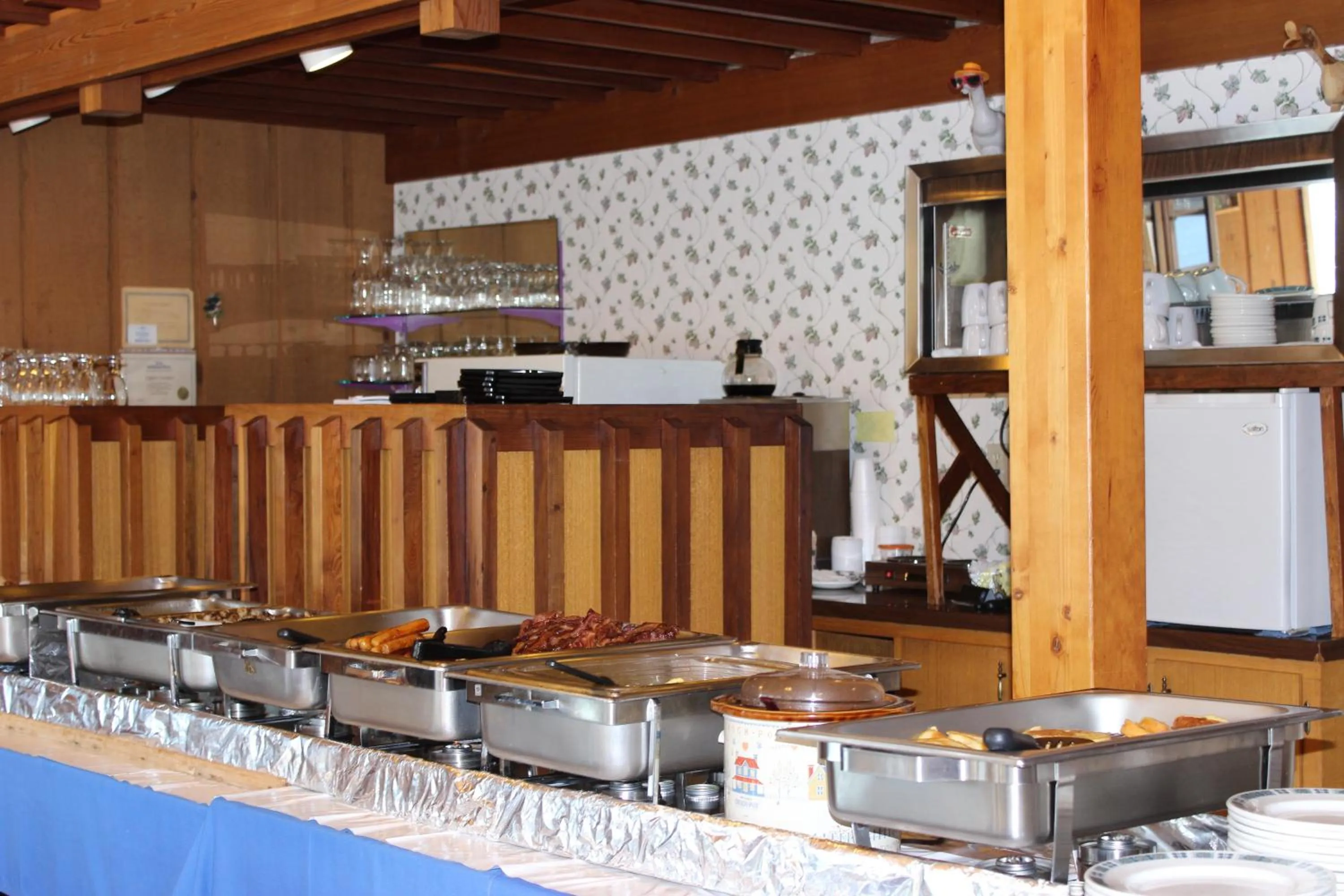 Restaurant/places to eat in Duck Cove Inn