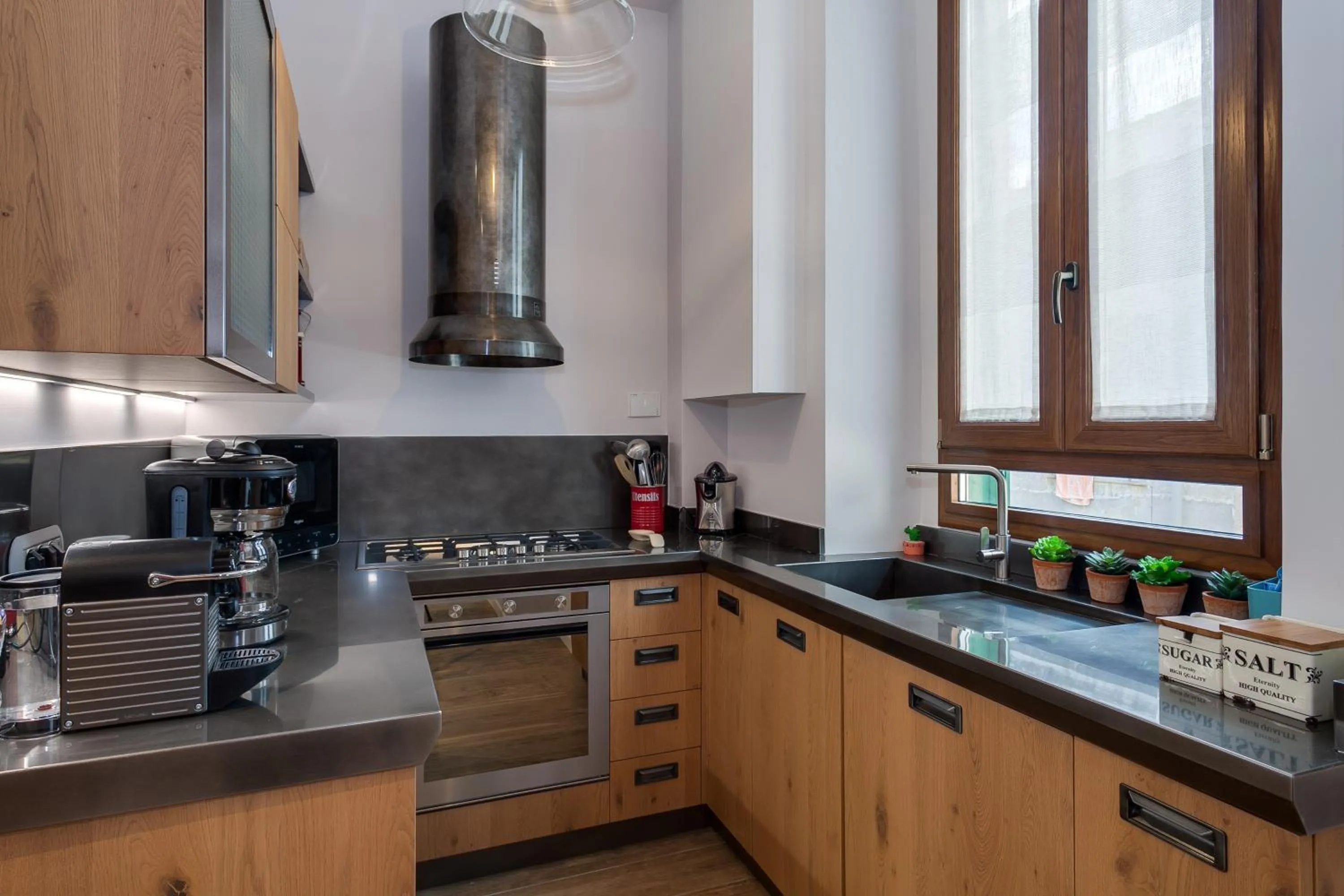 Kitchen or kitchenette in One & Only Buonarroti Suite