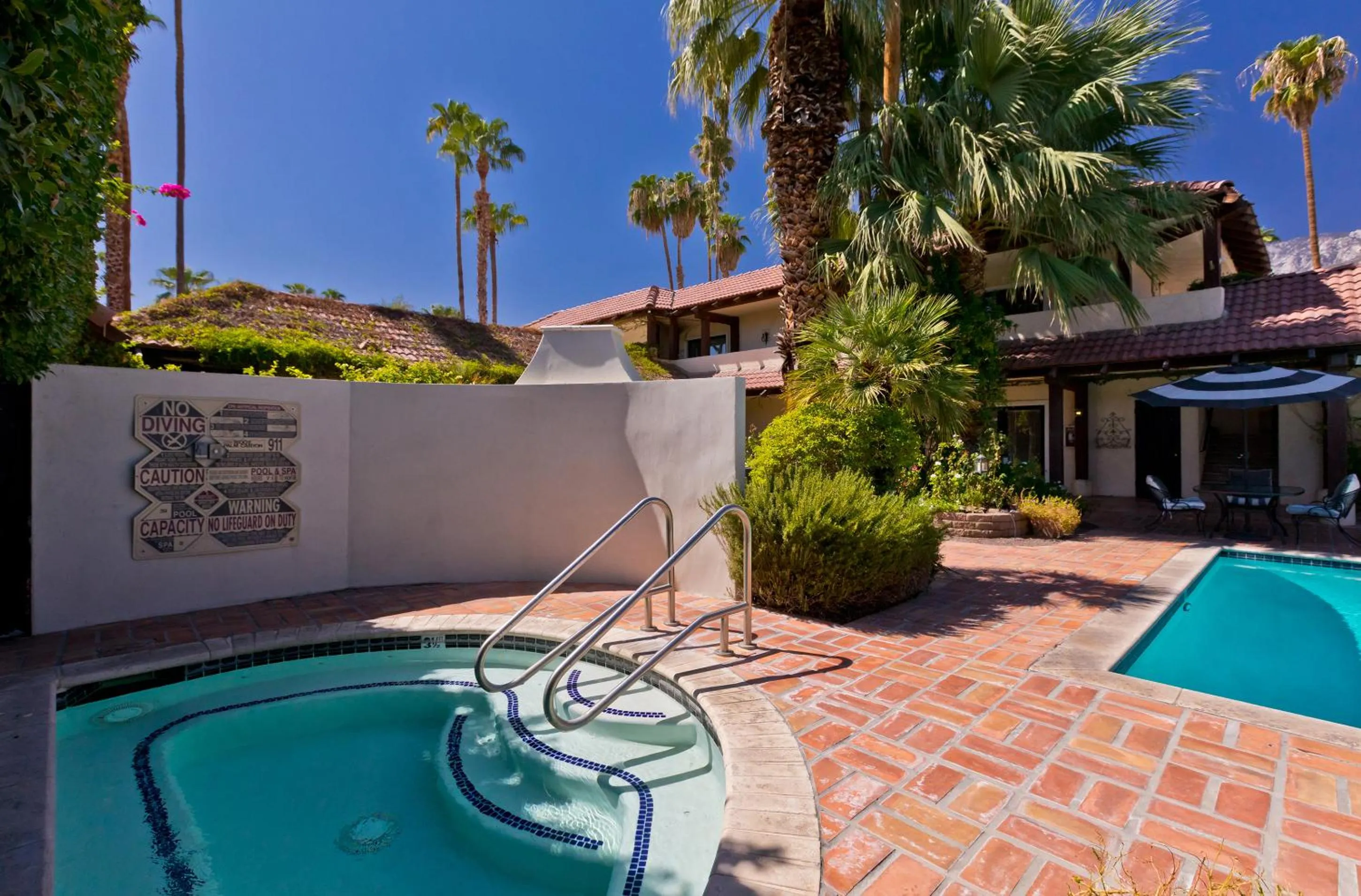 Hot Tub in La Maison Hotel - Adults Only