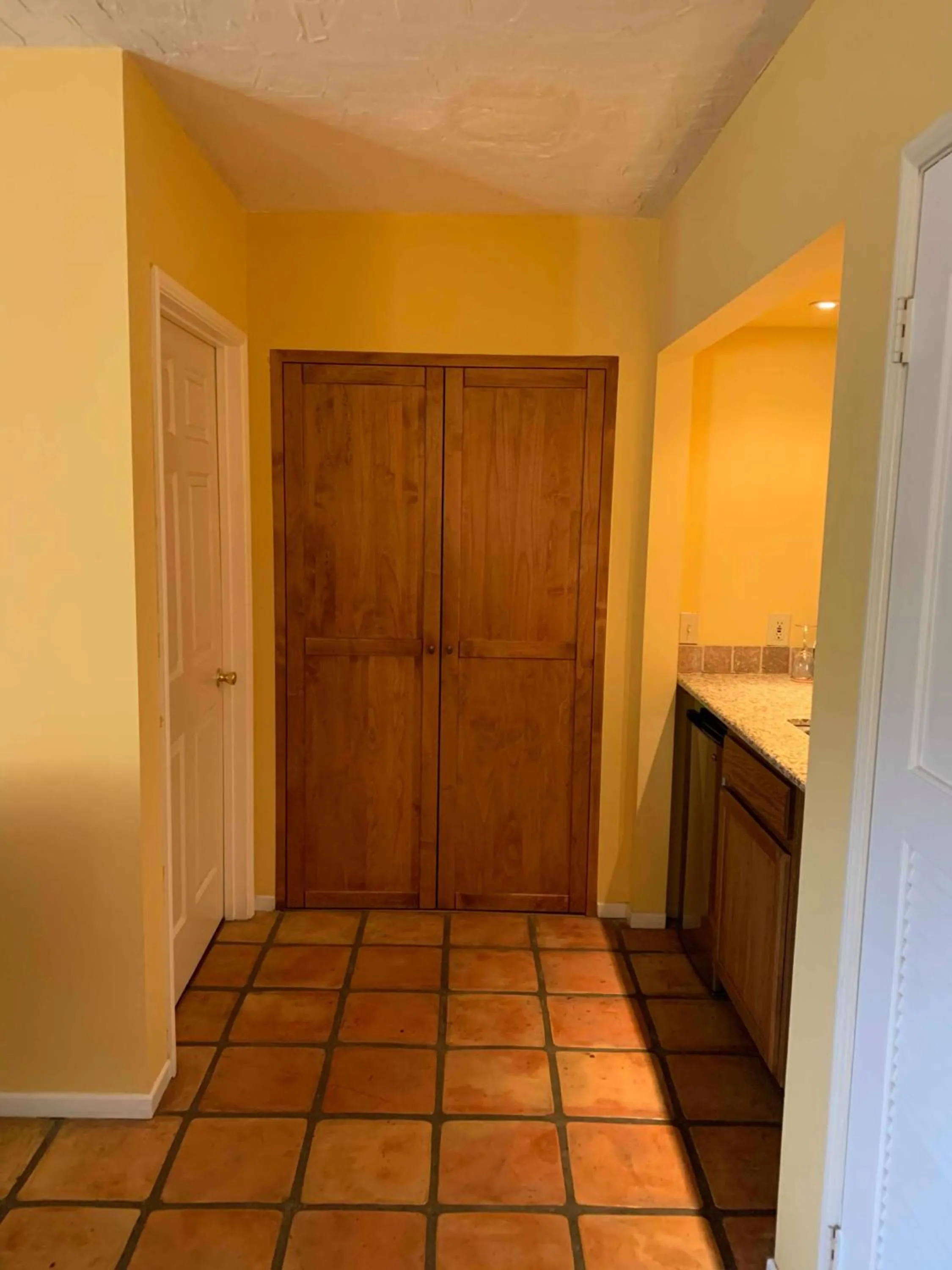 wardrobe in La Maison Hotel - Adults Only