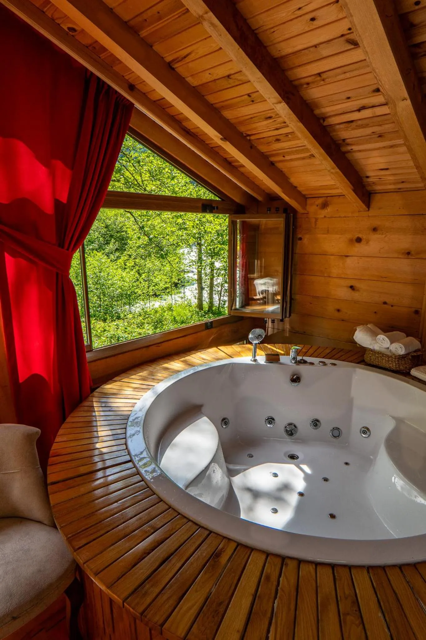 Hot Tub in Sumda Konaklar