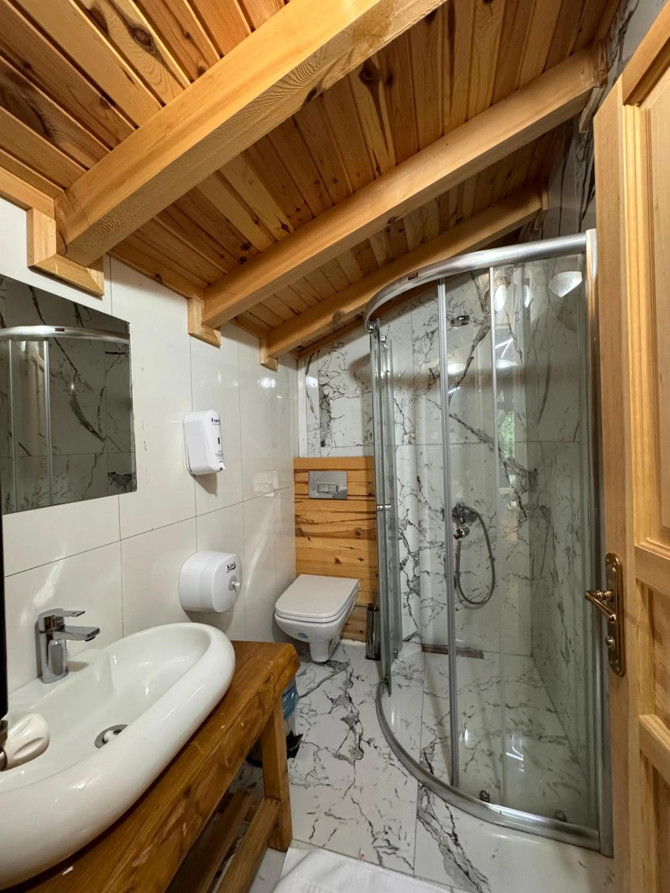 Shower in Sumda Konaklar