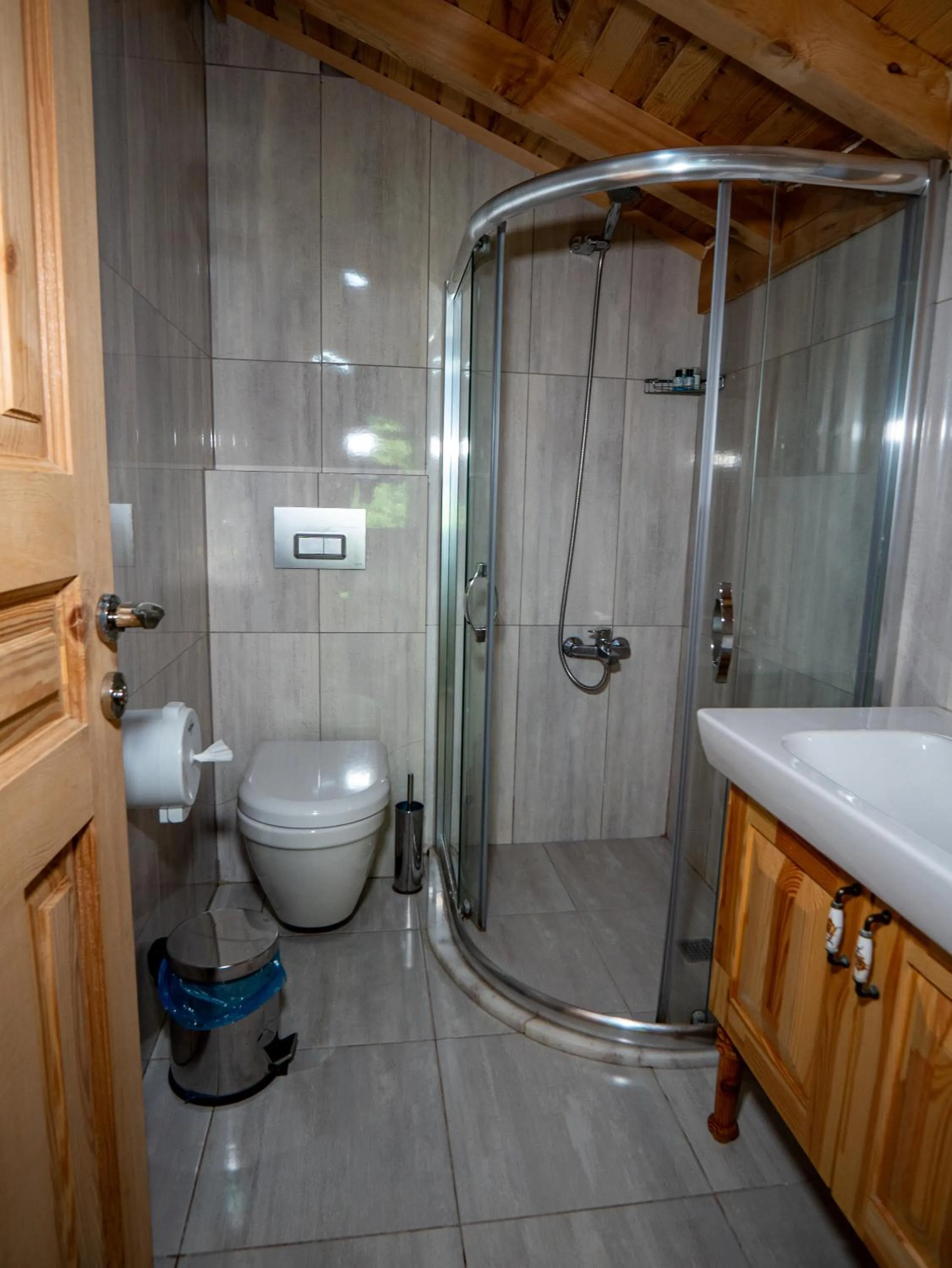 Shower in Sumda Konaklar