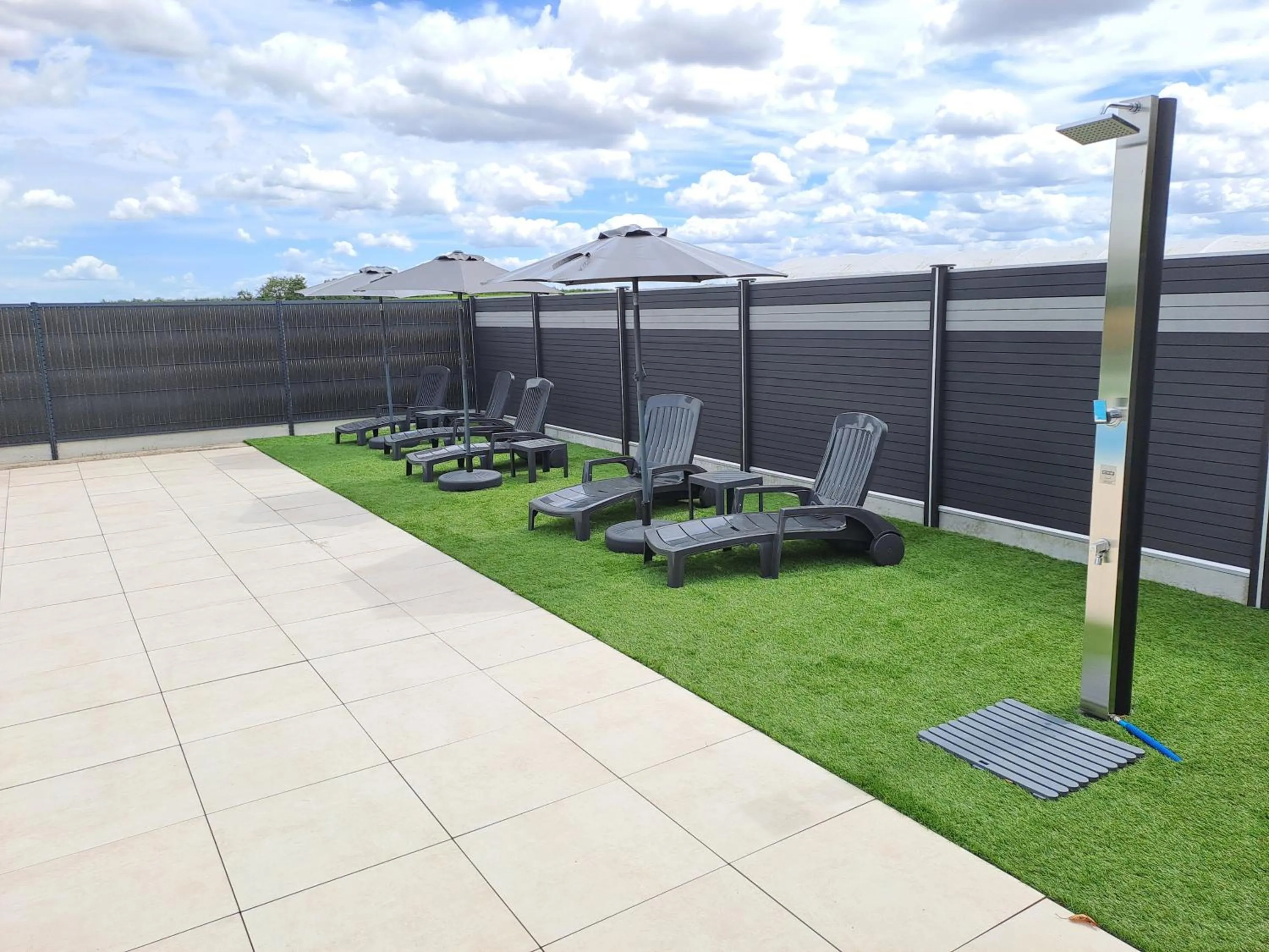 sunbed in AU FIL DES LACS