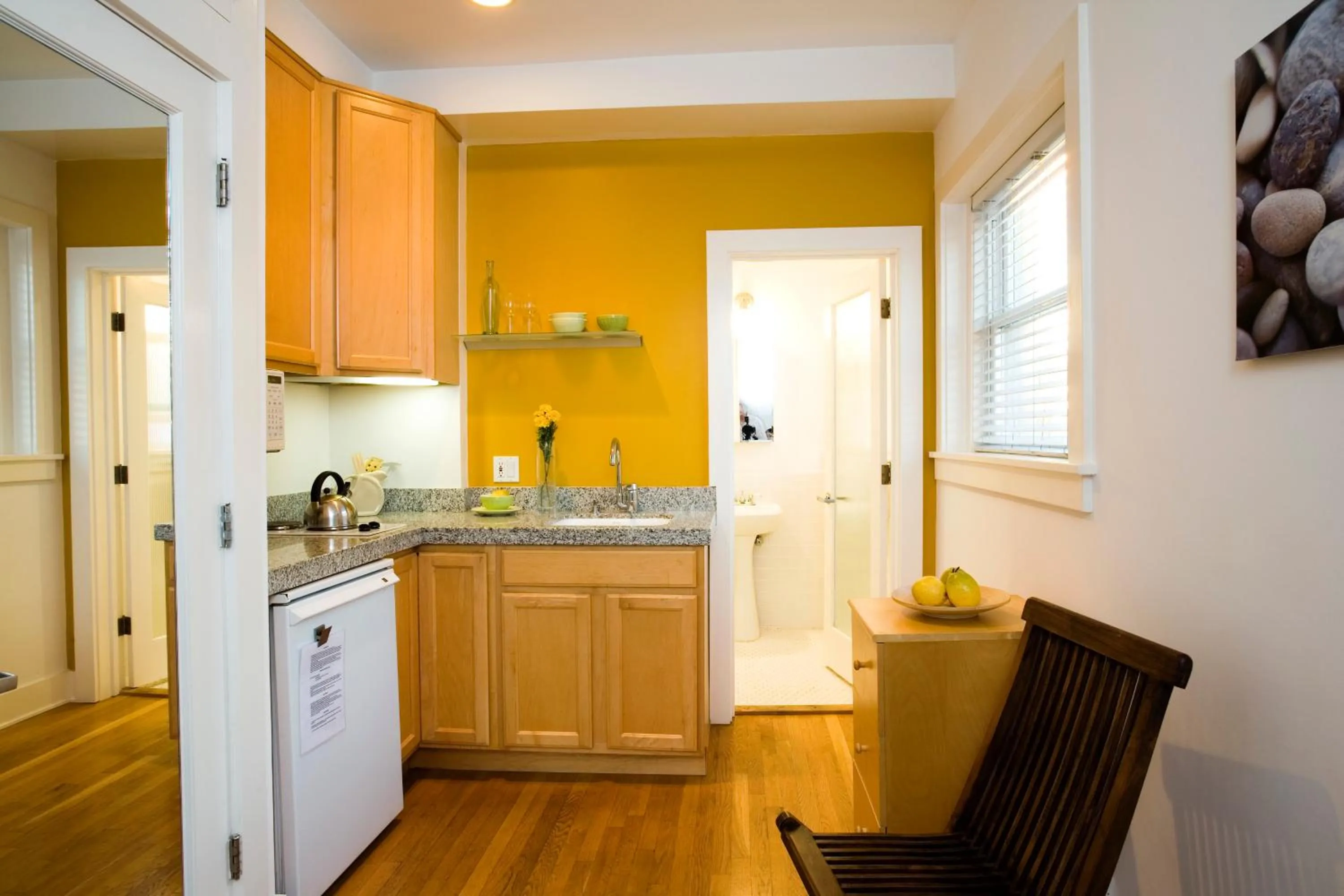 Kitchen or kitchenette in Venice Suites