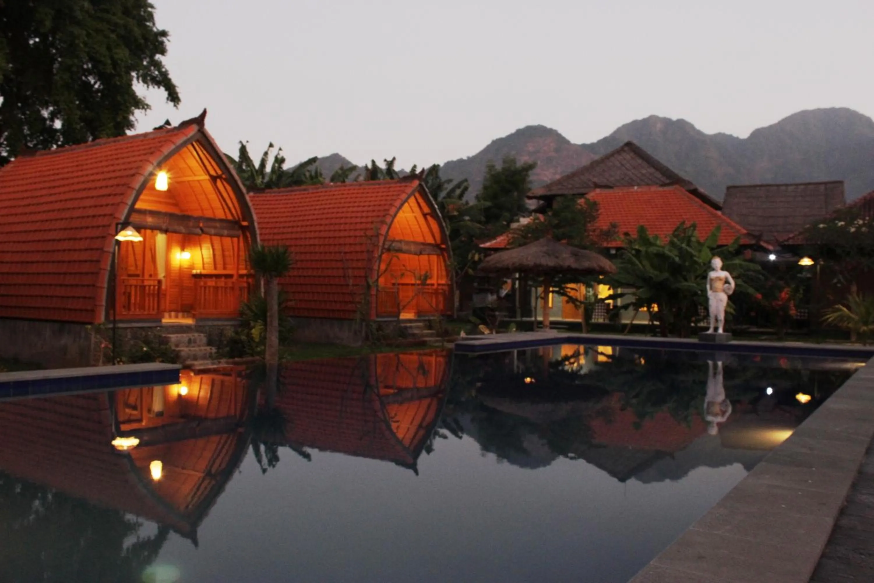 Property building in Kubu Padi Wooden House