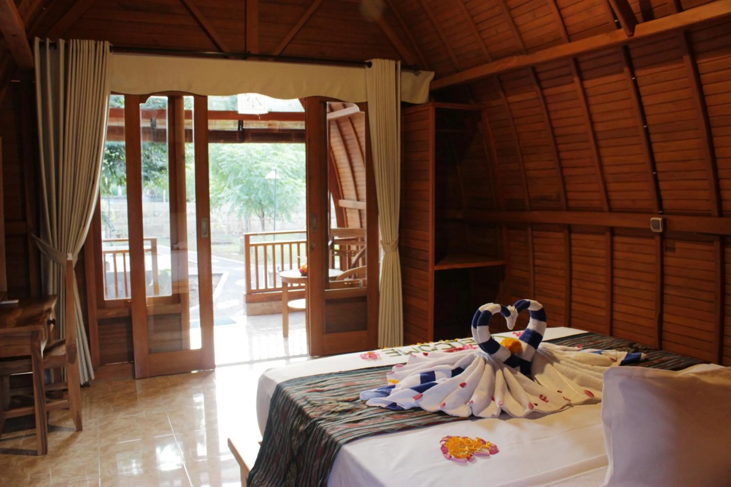 Photo of the whole room in Kubu Padi Wooden House