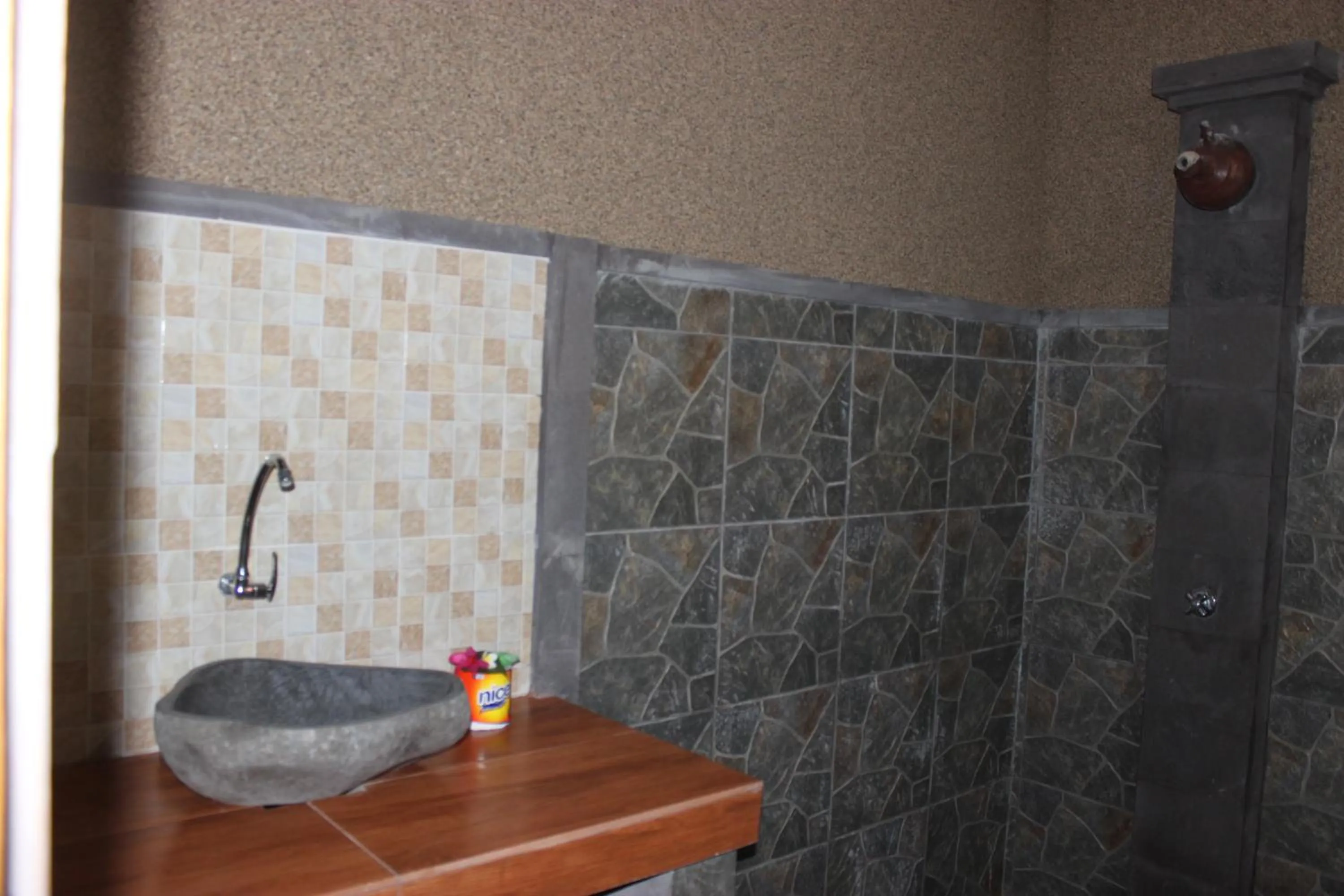 Bathroom in Kubu Padi Wooden House