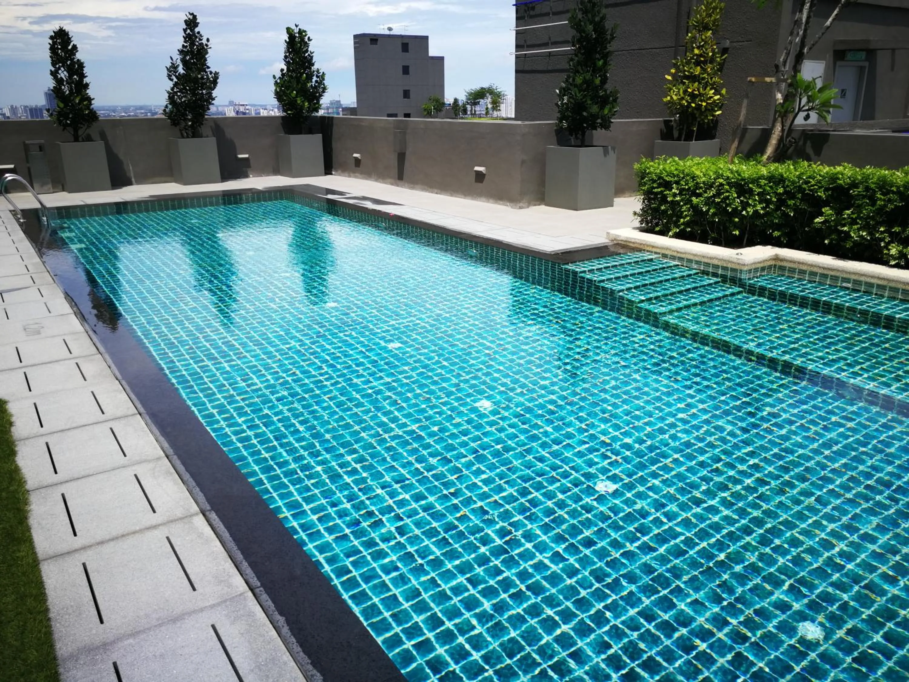 Swimming pool in The Oak - Icon City Petaling Jaya