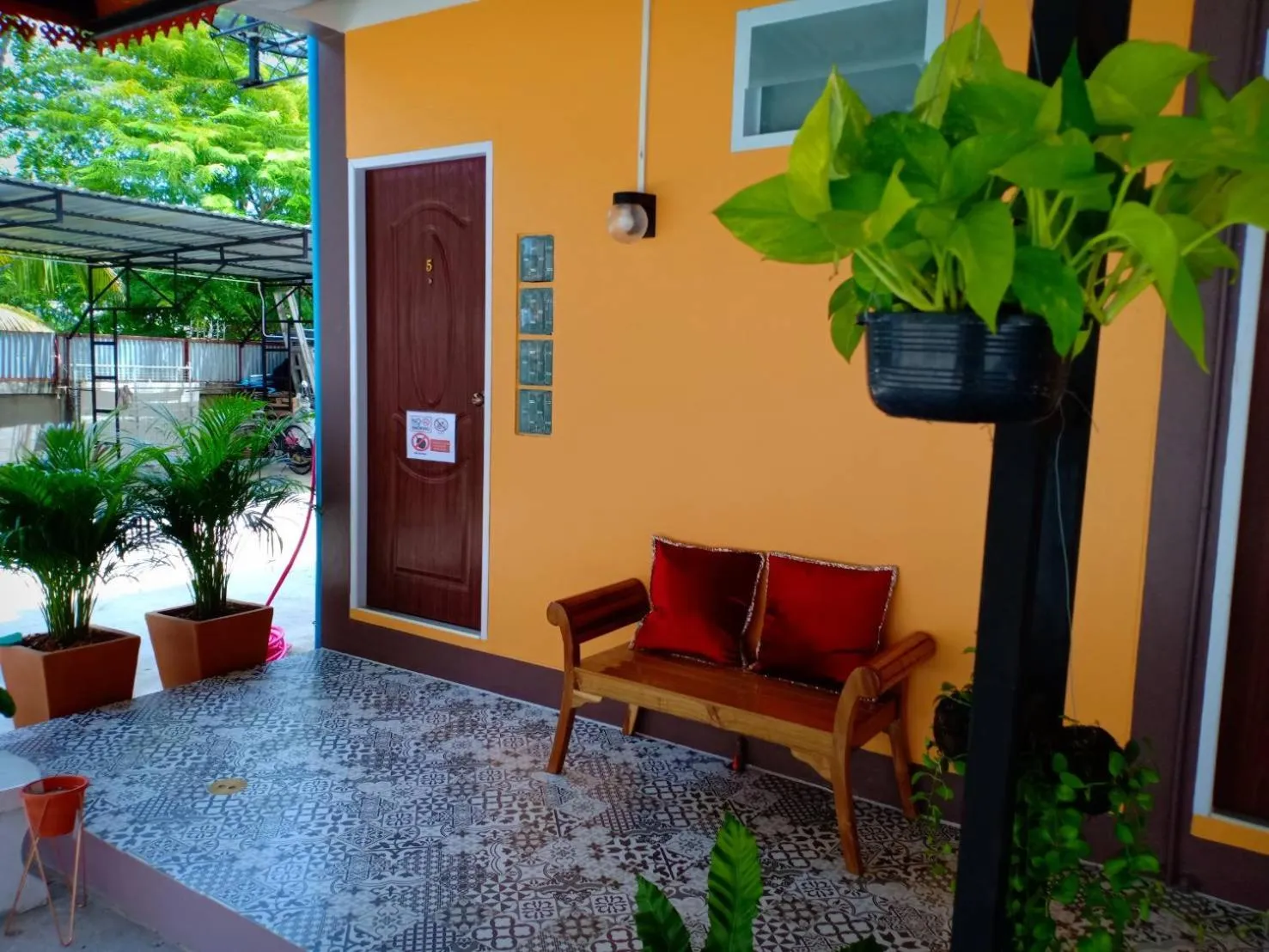 Seating area in Siri Guesthouse